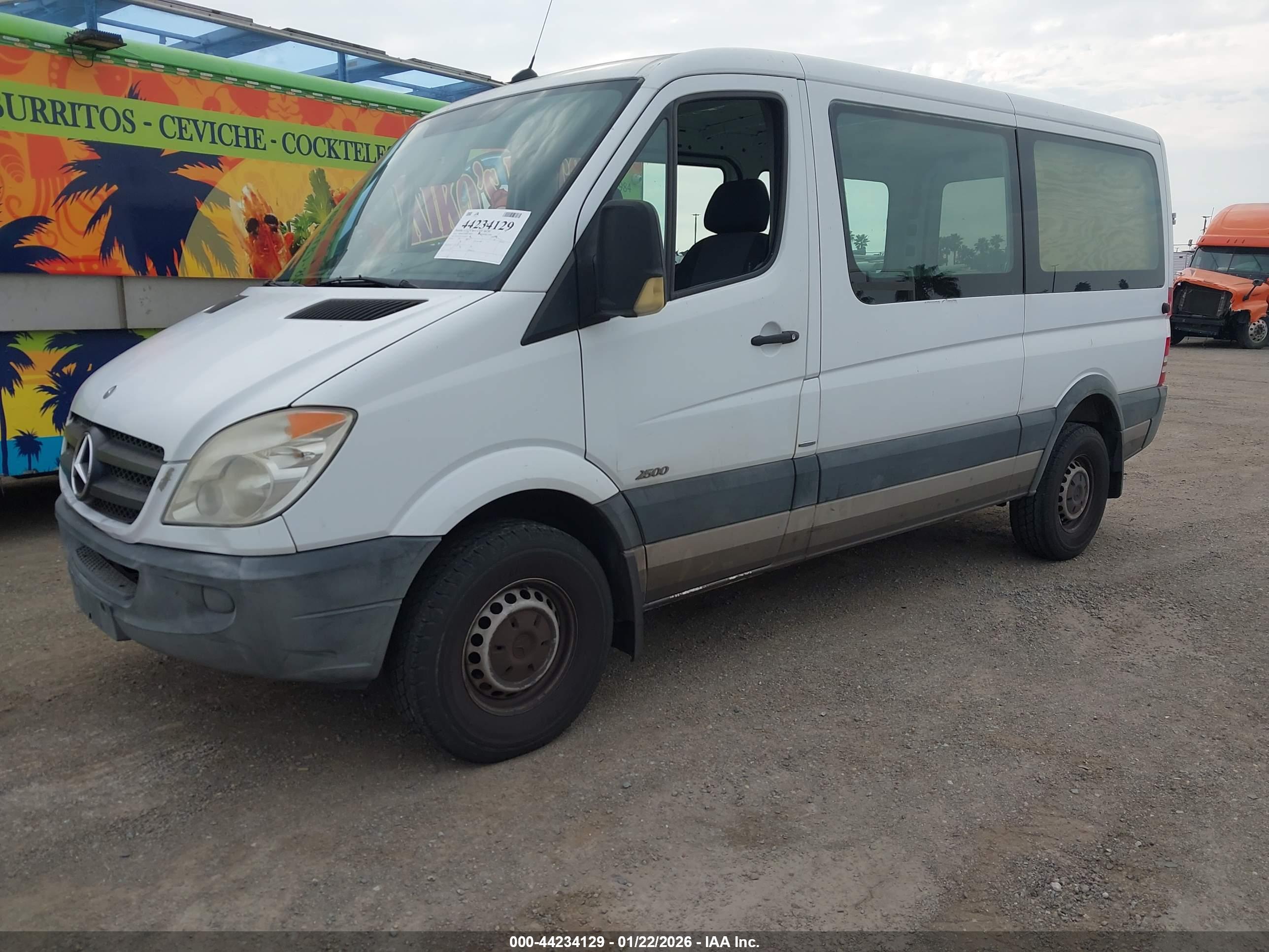 MERCEDES-BENZ SPRINTER image 2