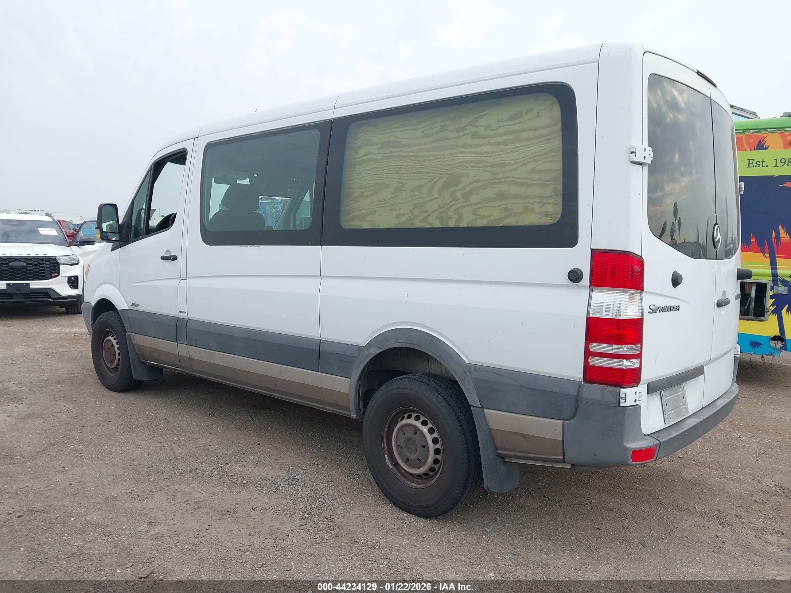 MERCEDES-BENZ SPRINTER image 3