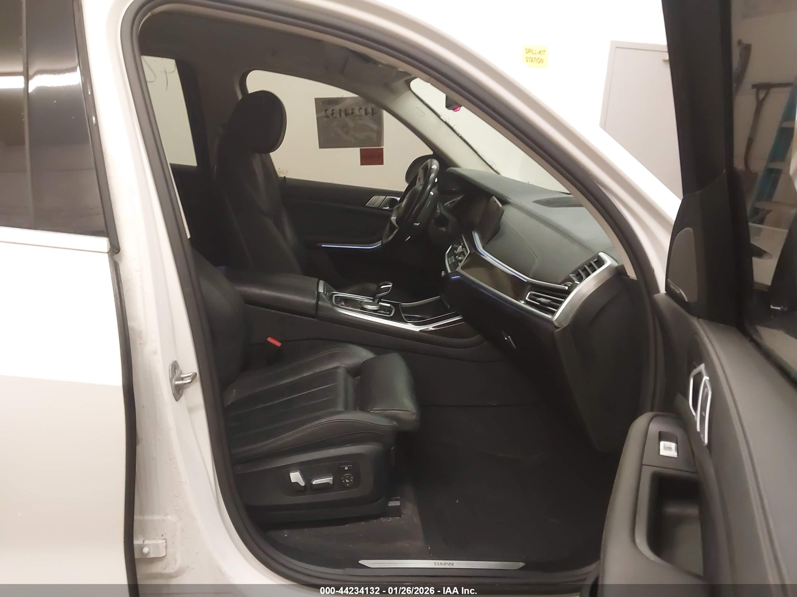 BMW X7 image 5