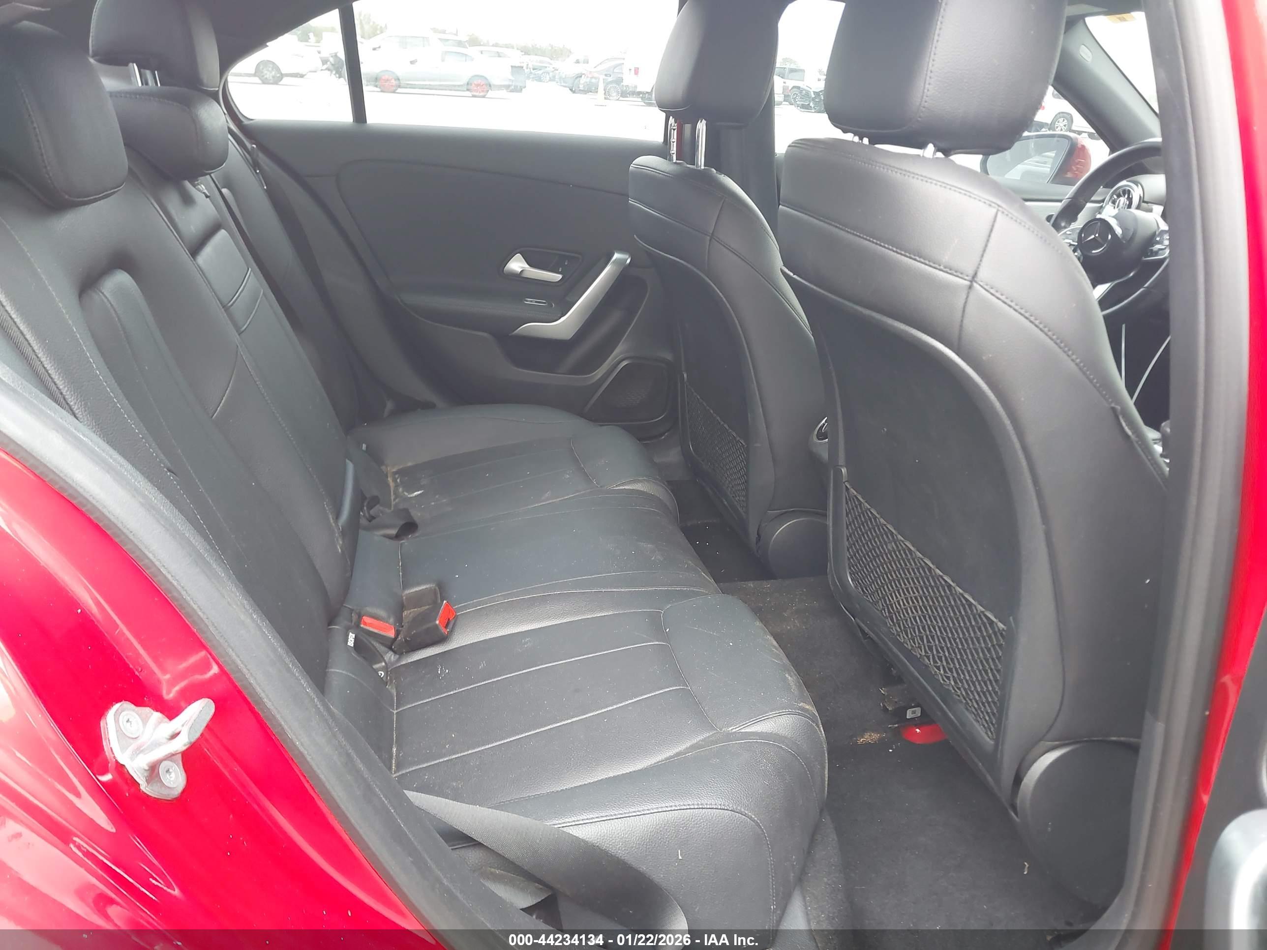 MERCEDES-BENZ A image 8