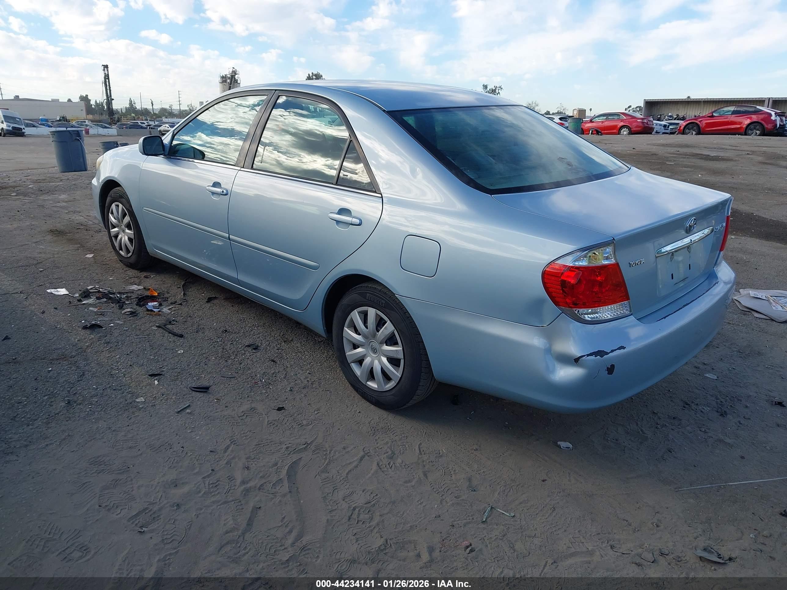 TOYOTA CAMRY image 3