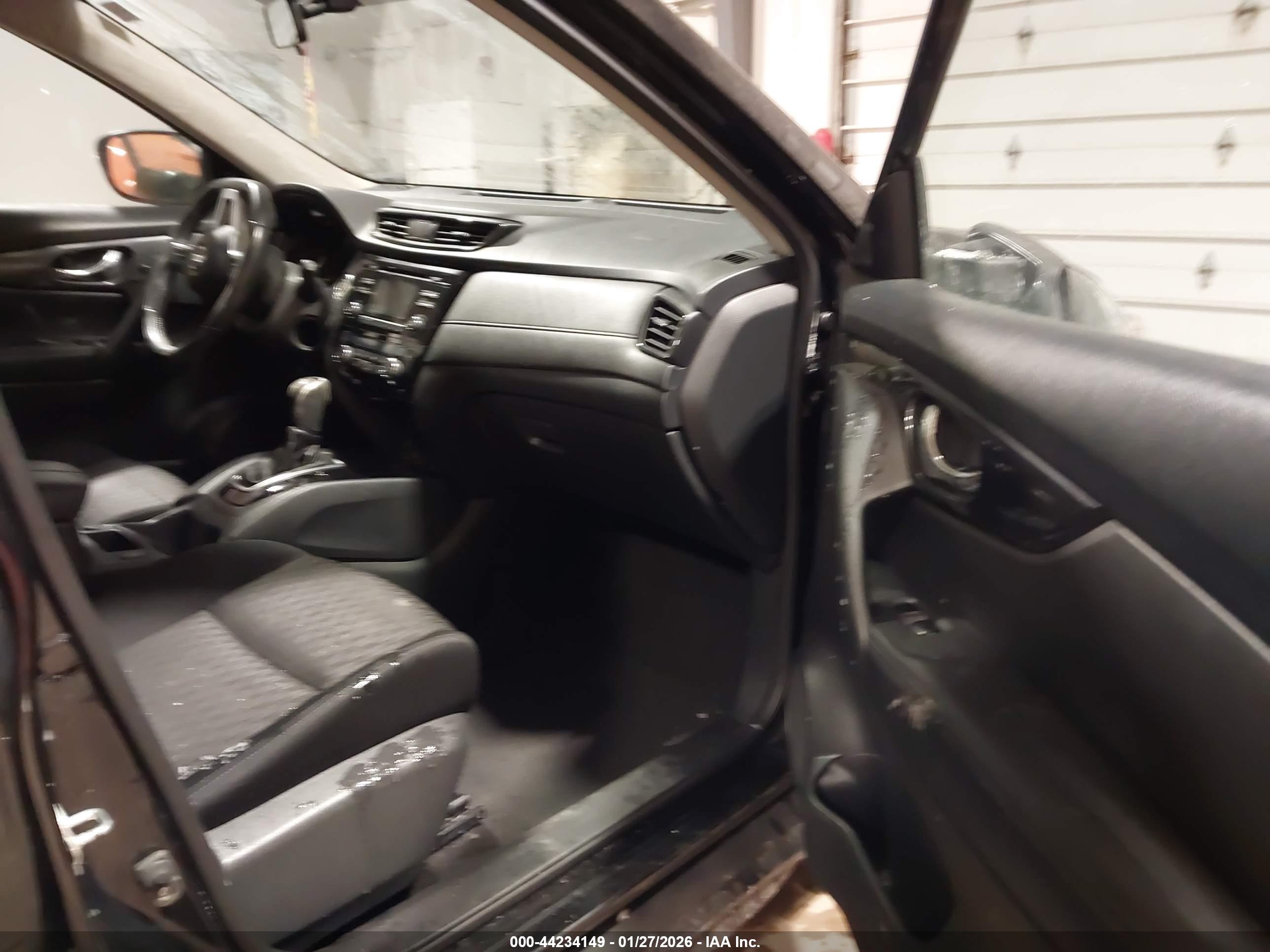 NISSAN ROGUE image 5