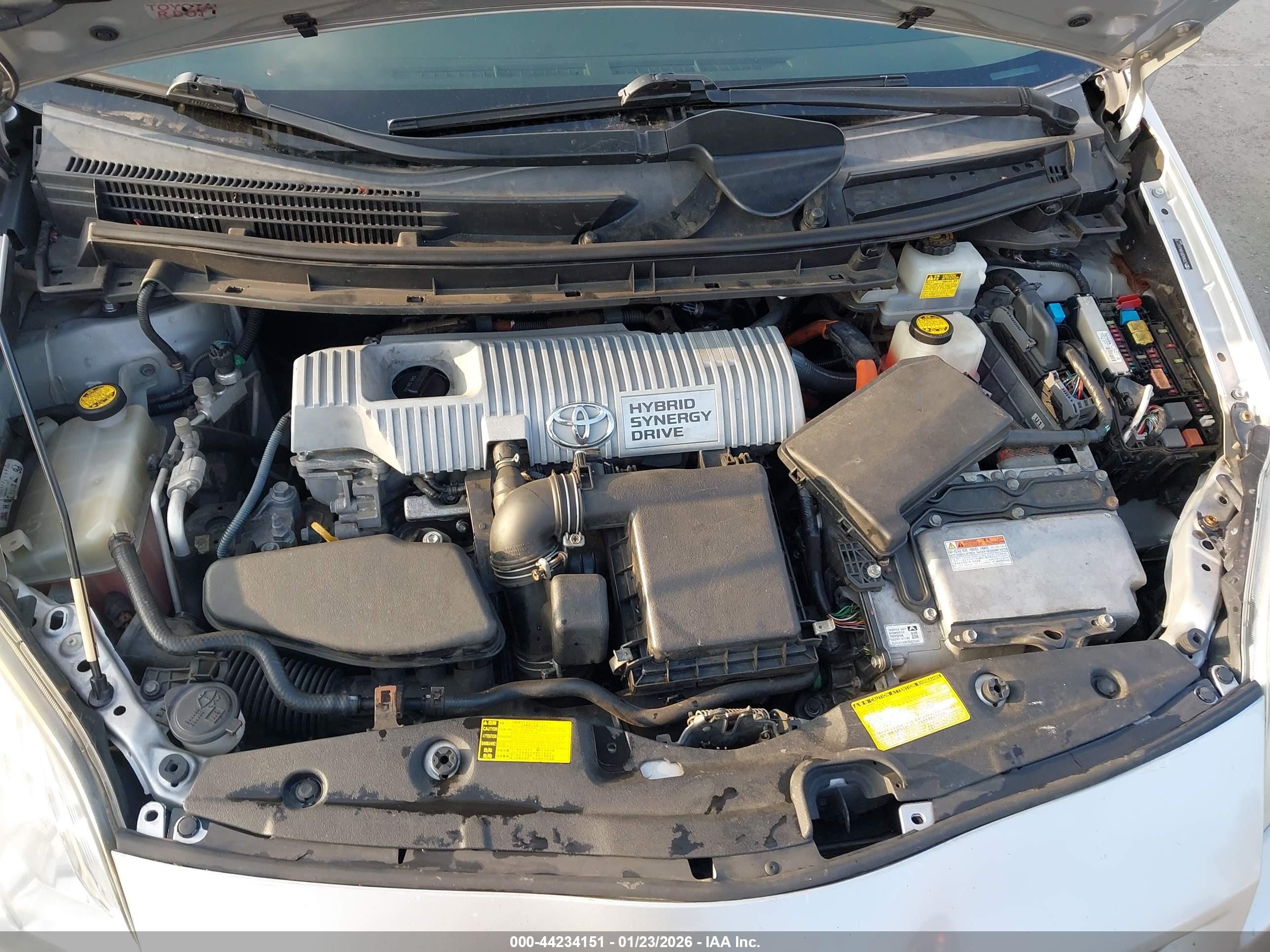 TOYOTA PRIUS image 10
