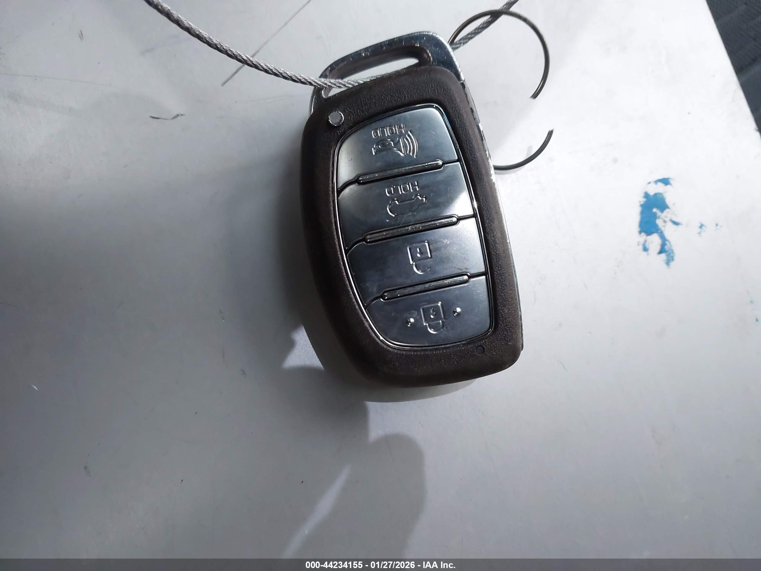 HYUNDAI TUCSON image 11