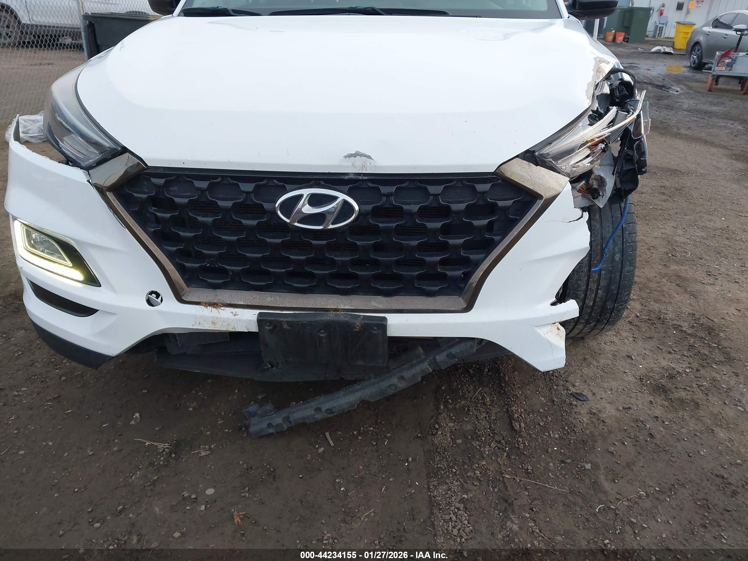 HYUNDAI TUCSON image 6