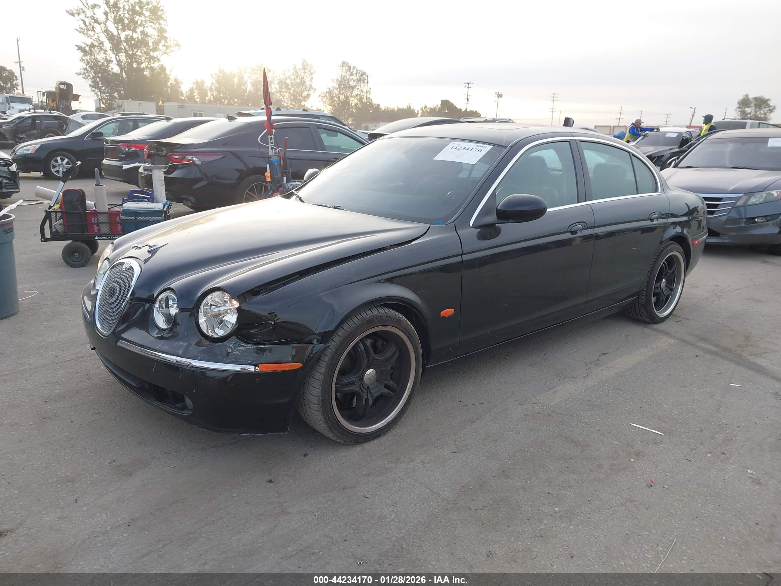 JAGUAR S-TYPE image 2