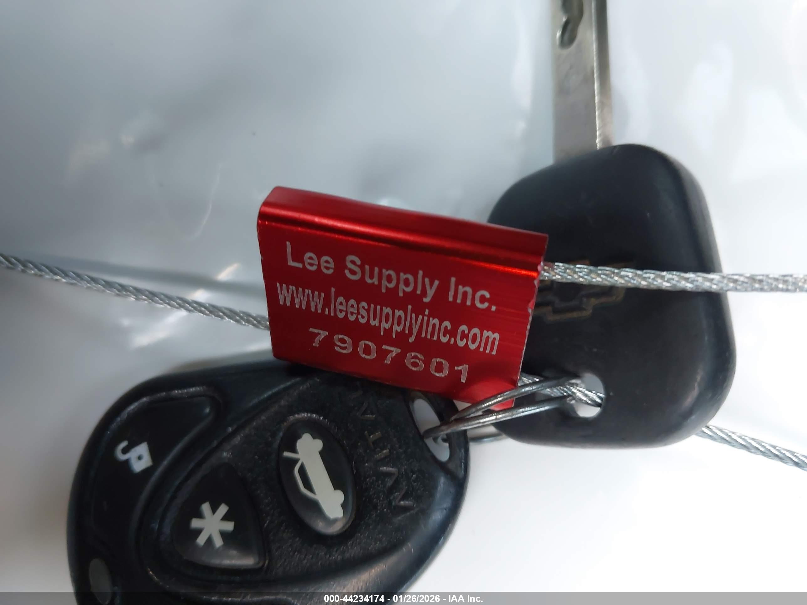 CHEVROLET SILVERADO image 11