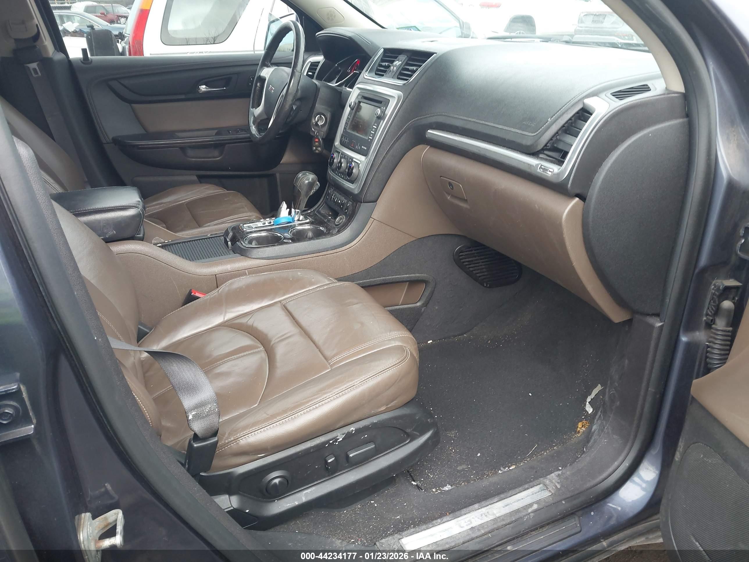 GMC ACADIA image 5