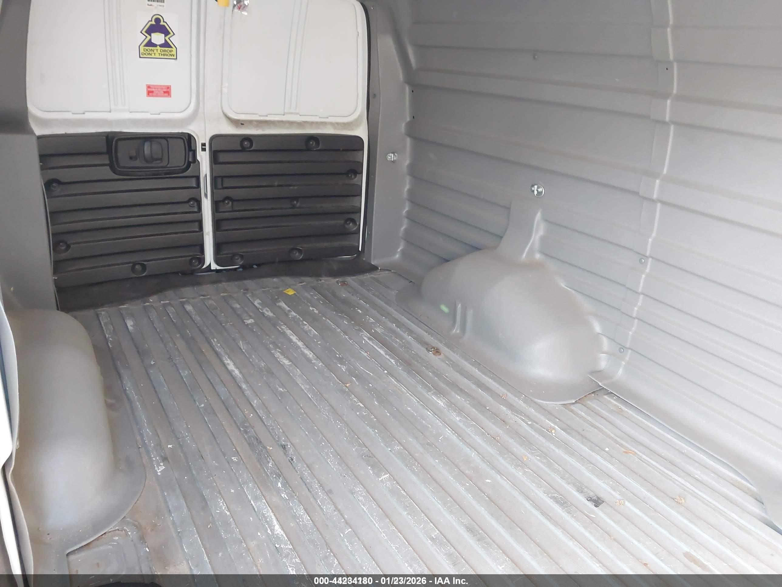 CHEVROLET EXPRESS image 8