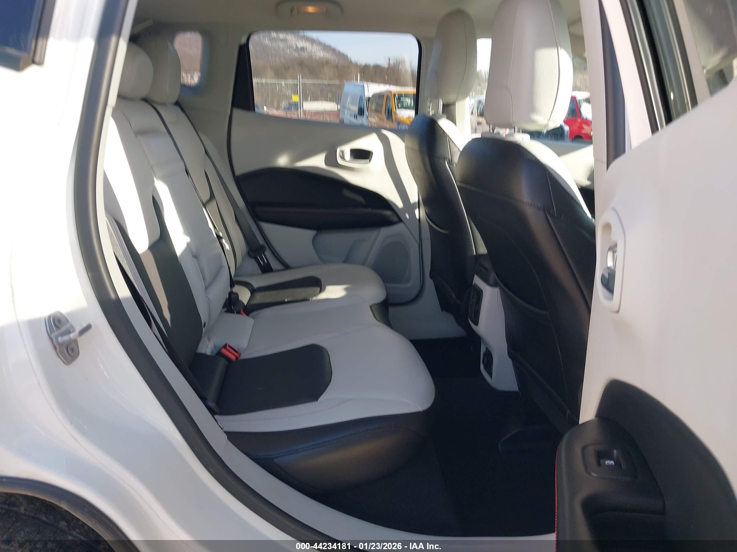 JEEP COMPASS image 8