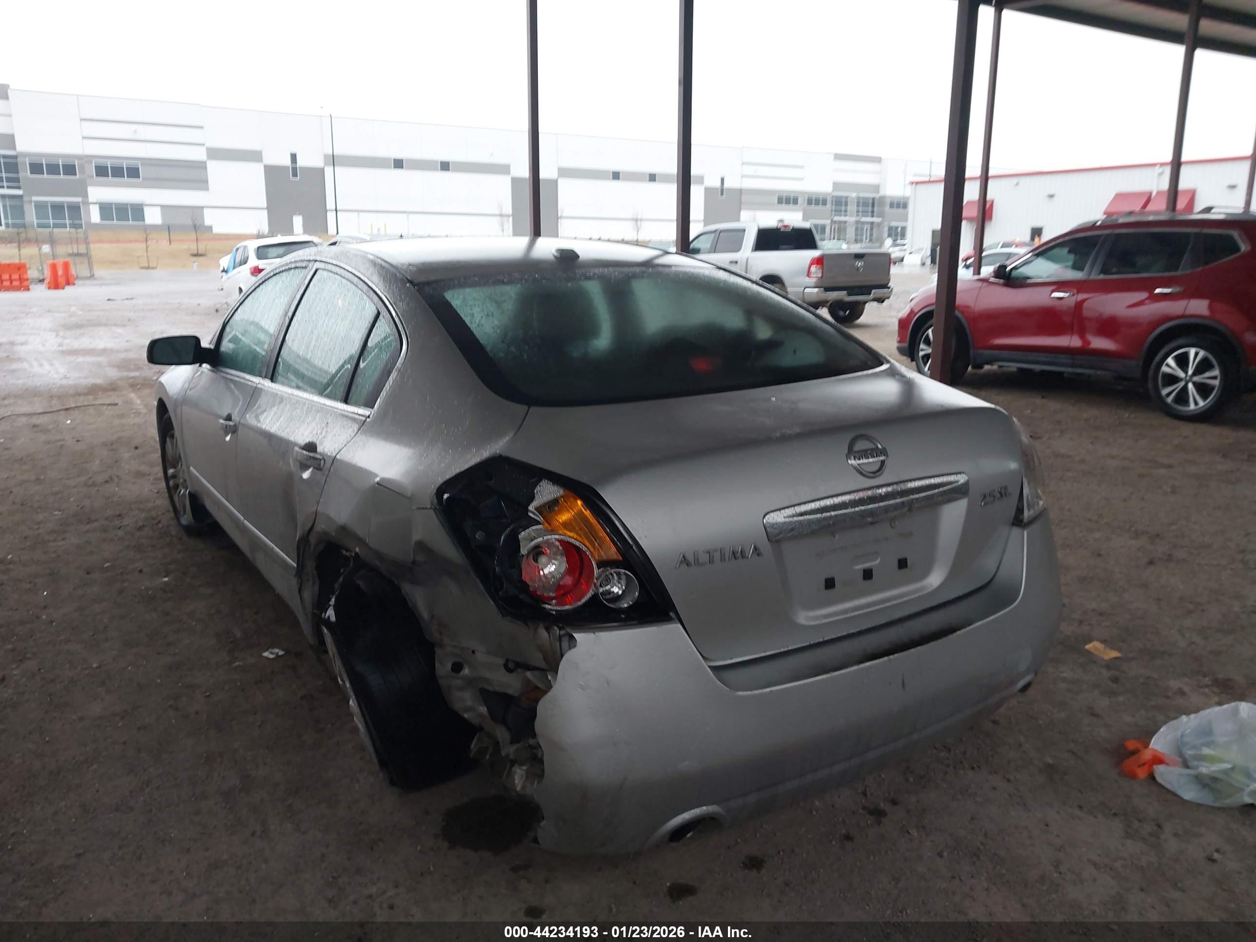 NISSAN ALTIMA image 3