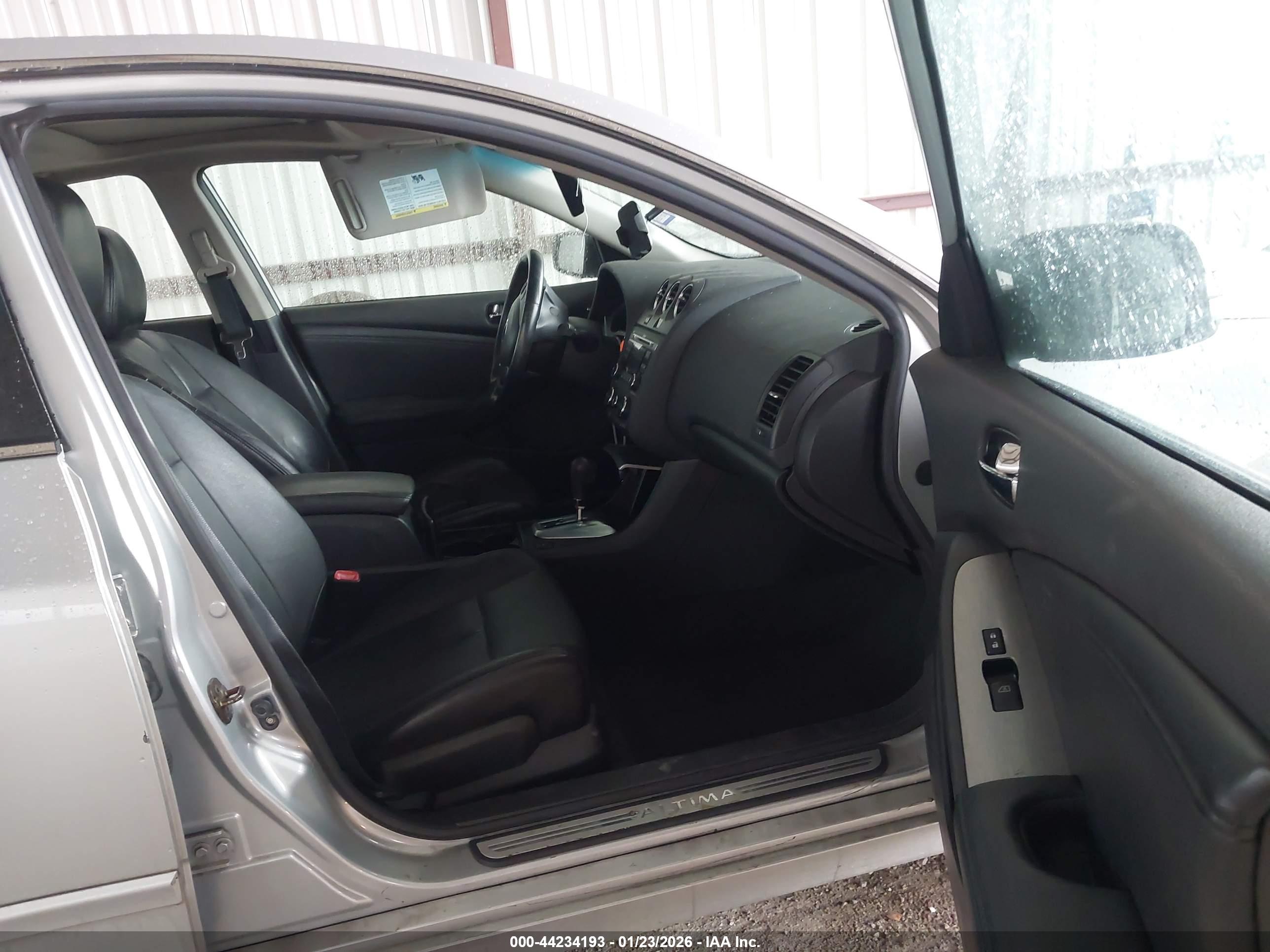 NISSAN ALTIMA image 5