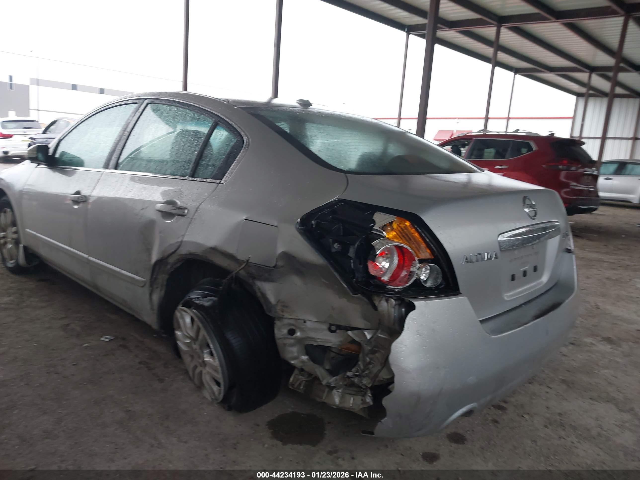 NISSAN ALTIMA image 6