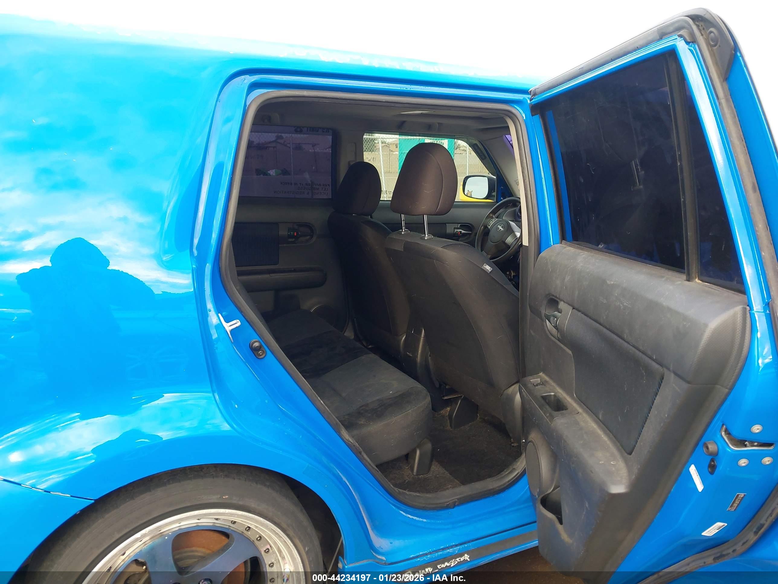SCION XB image 8