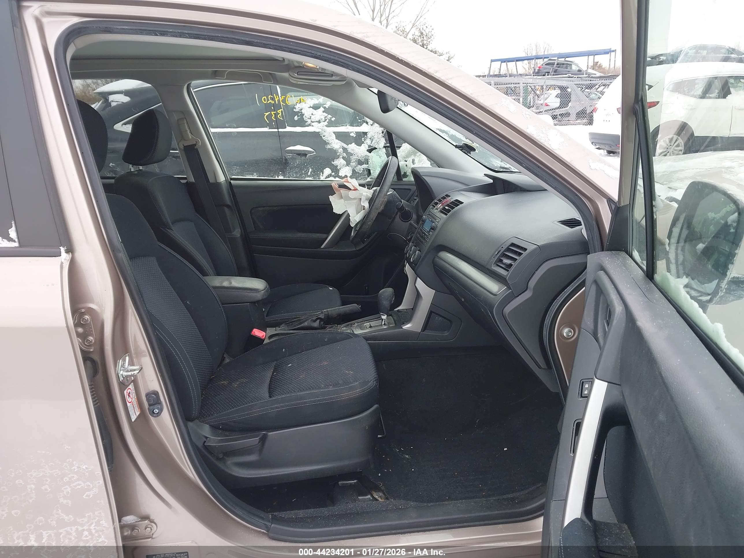 SUBARU FORESTER image 5