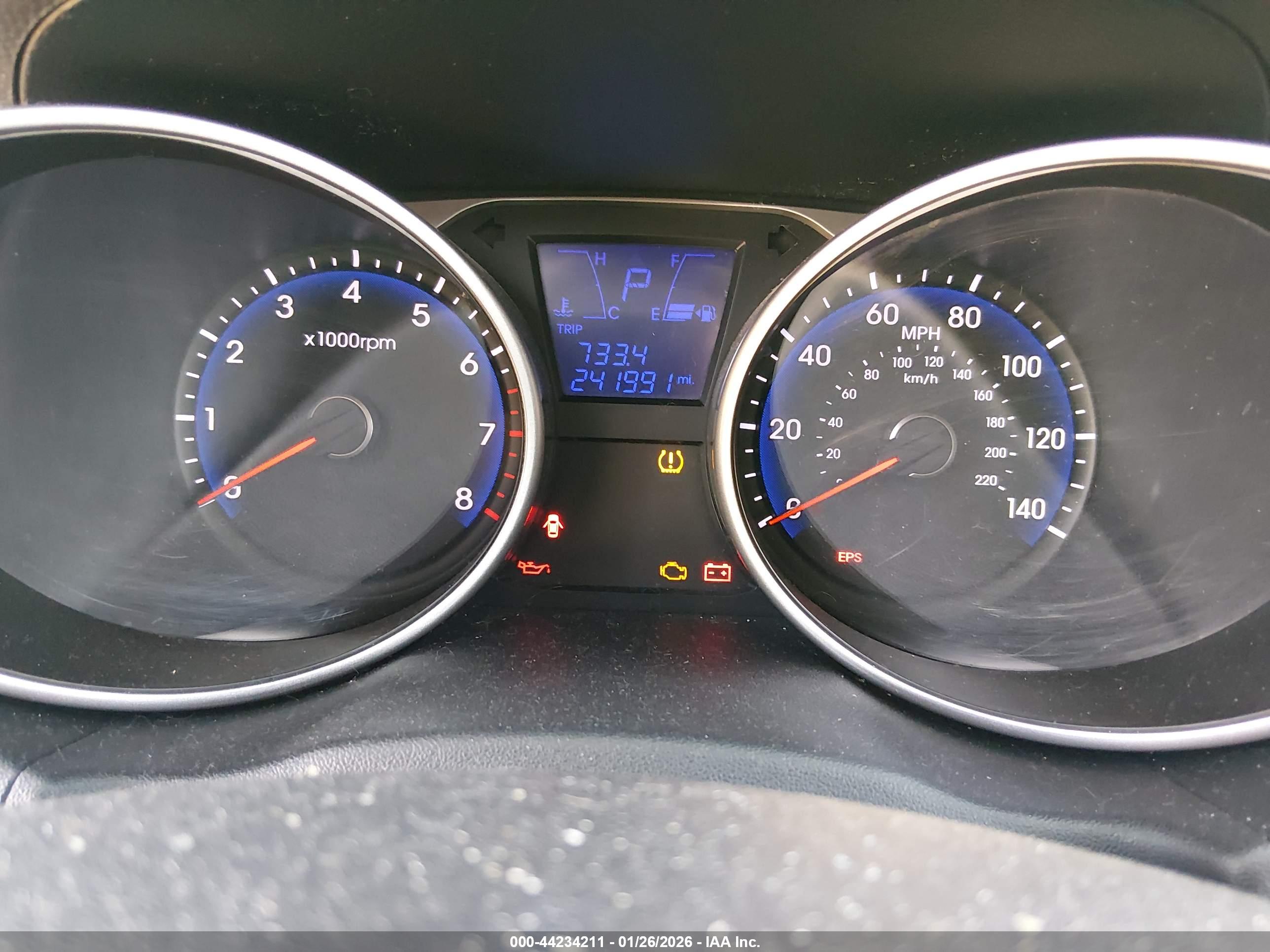 HYUNDAI TUCSON image 7