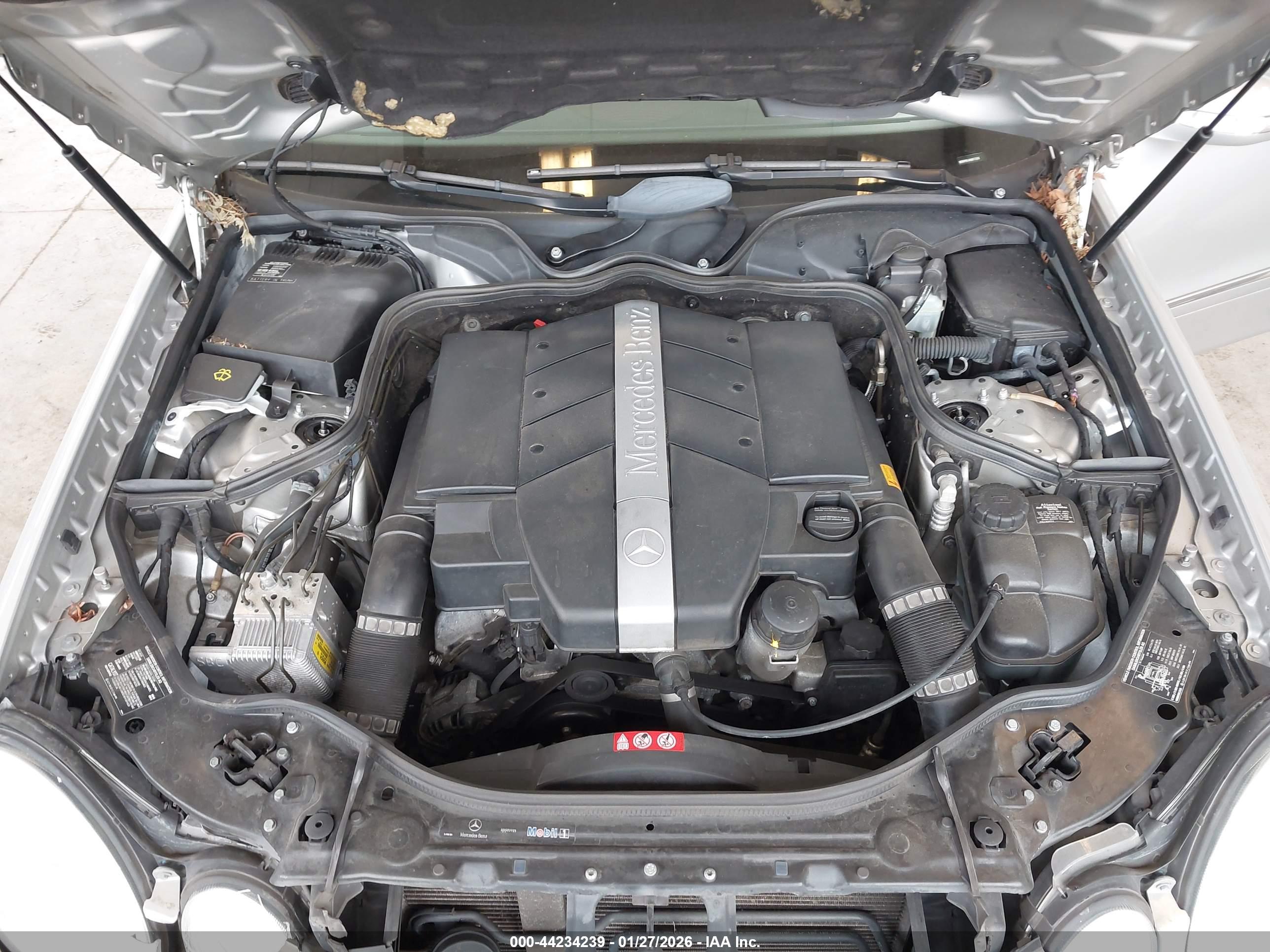 MERCEDES-BENZ E image 10