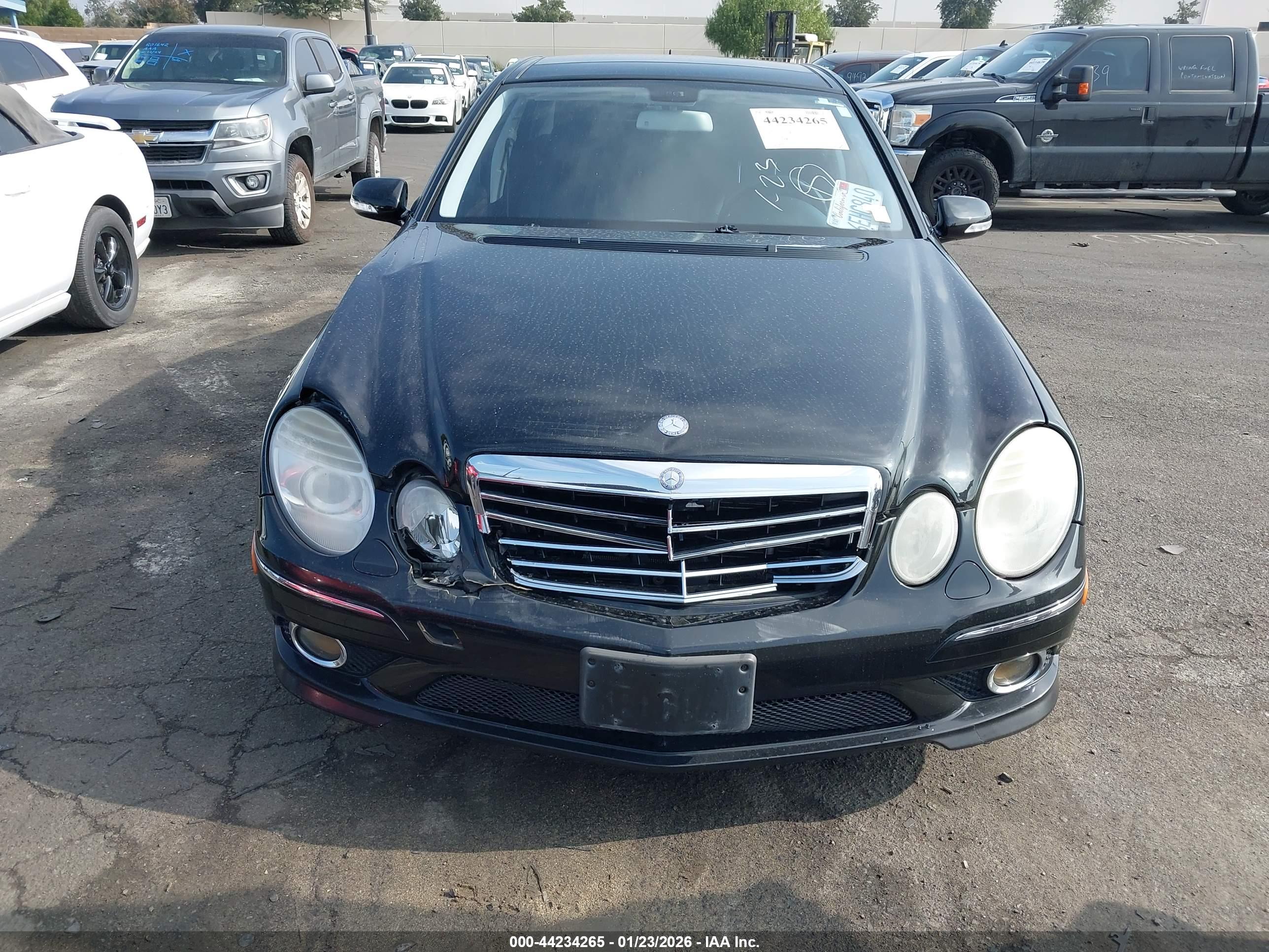 MERCEDES-BENZ E image 6