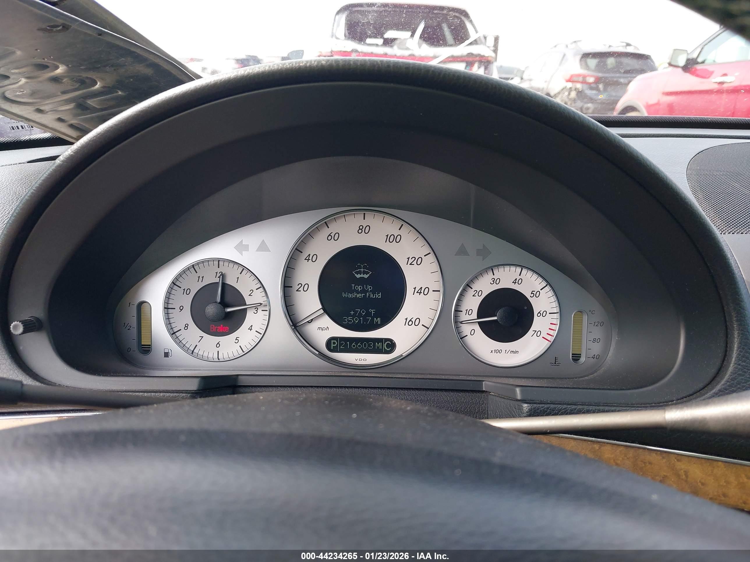MERCEDES-BENZ E image 7