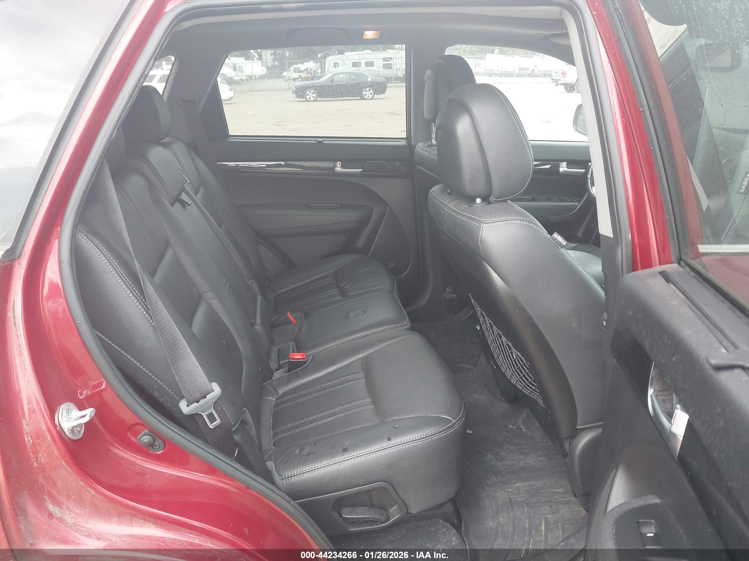 KIA SORENTO image 8