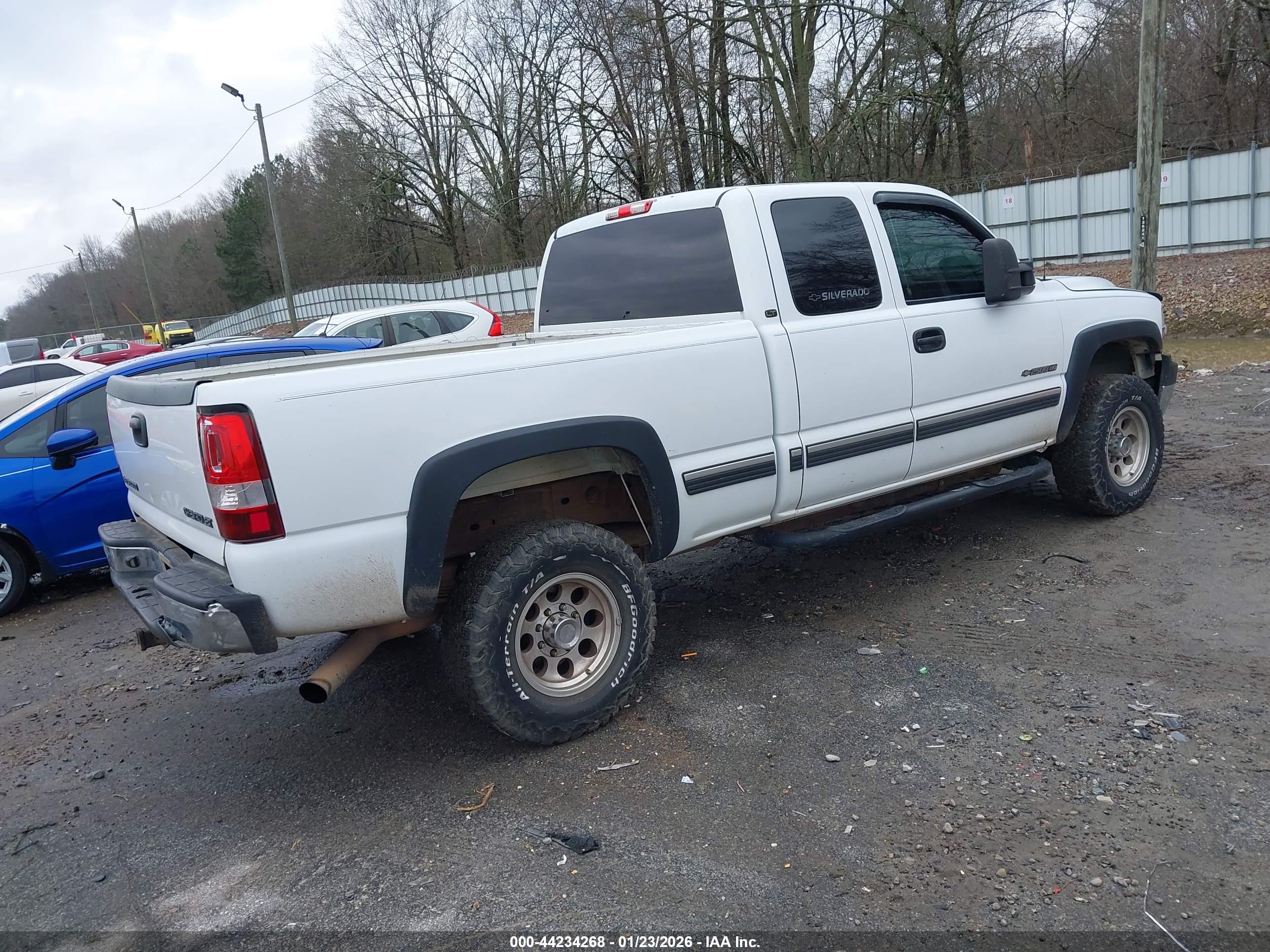 CHEVROLET SILVERADO image 4