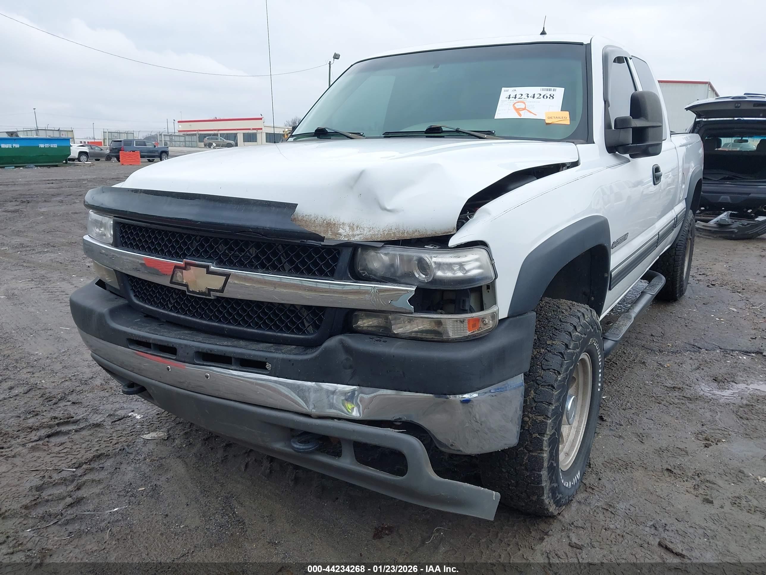 CHEVROLET SILVERADO image 6