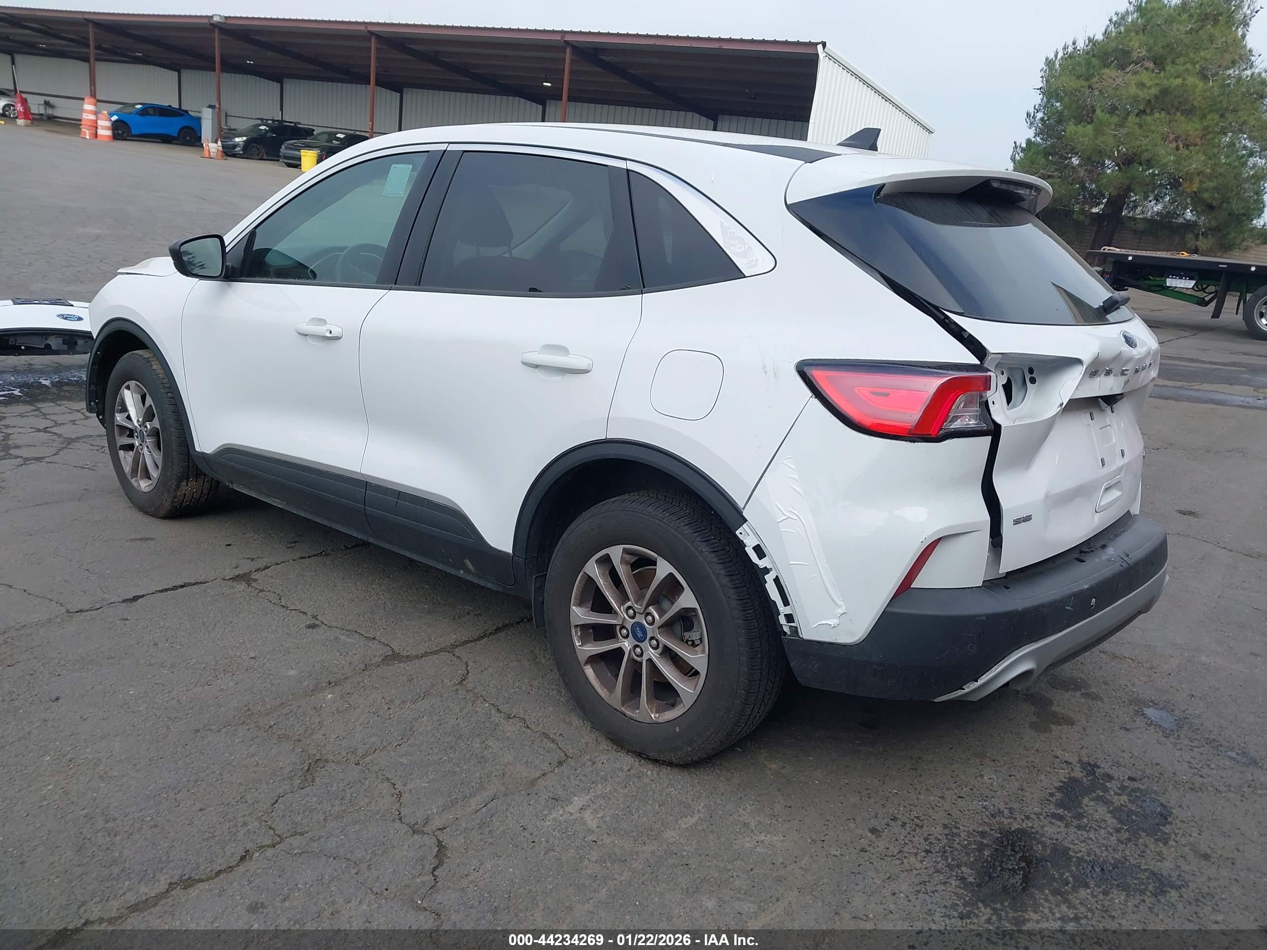 FORD ESCAPE image 3
