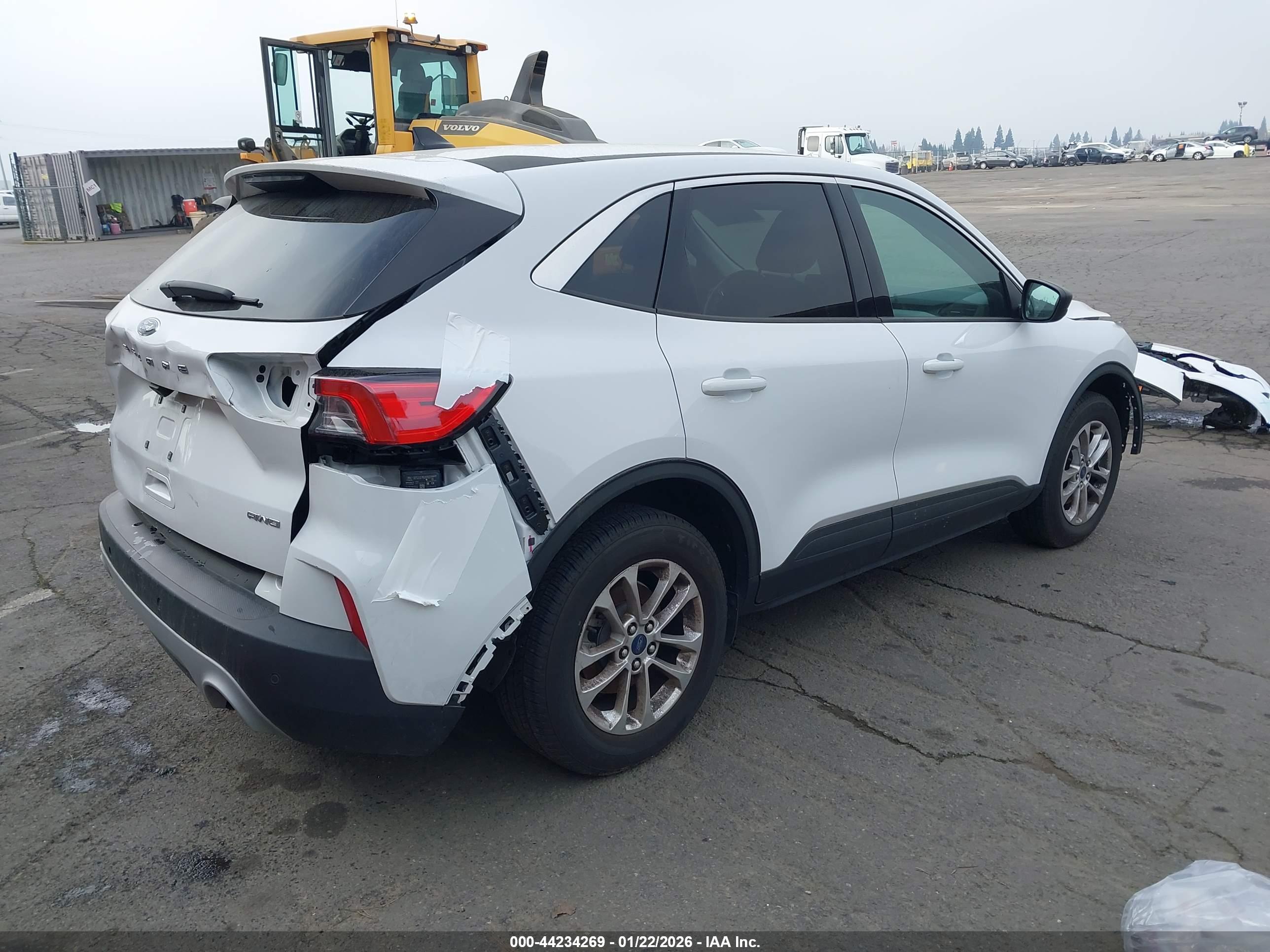 FORD ESCAPE image 4