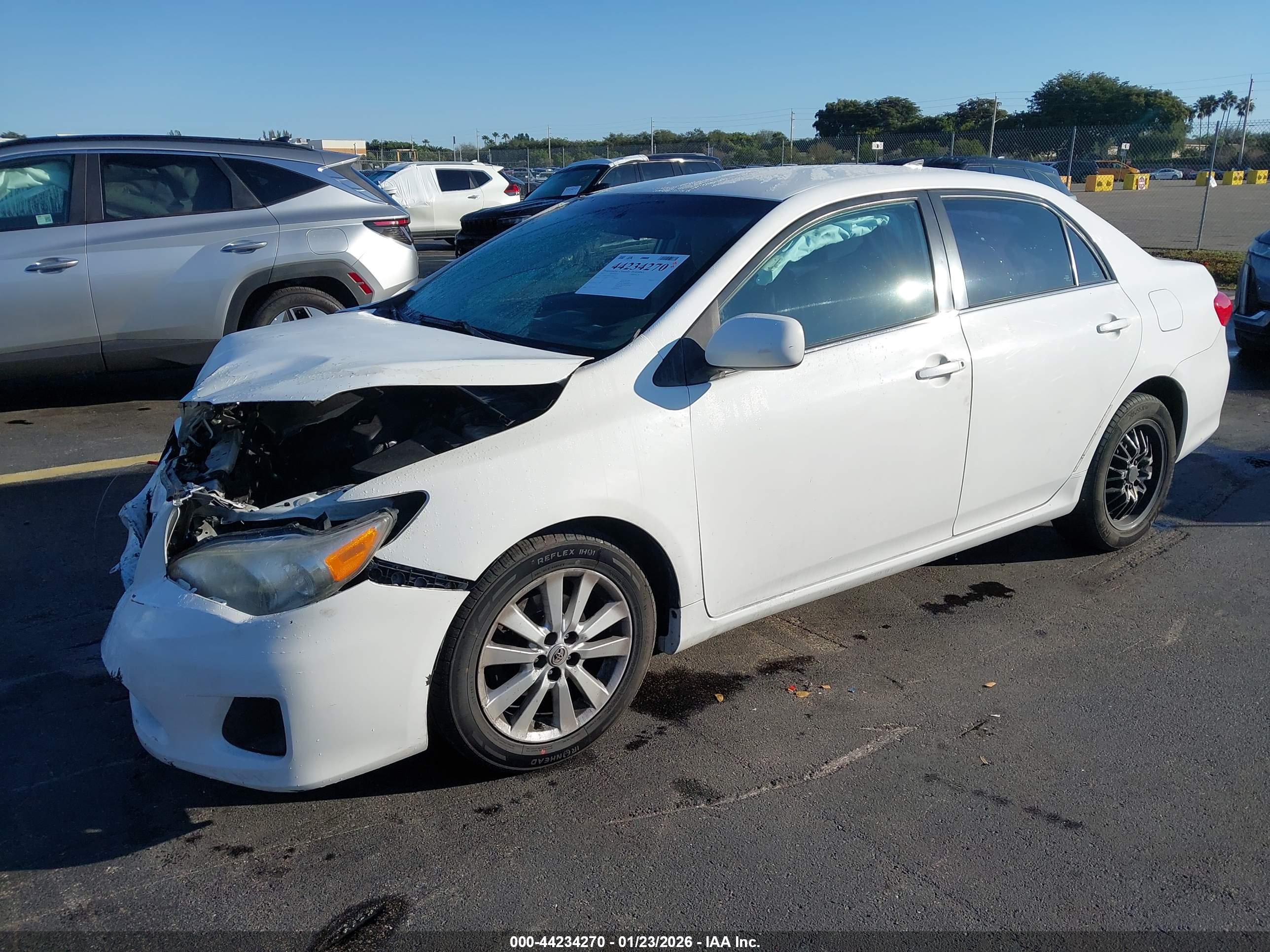 TOYOTA COROLLA image 2