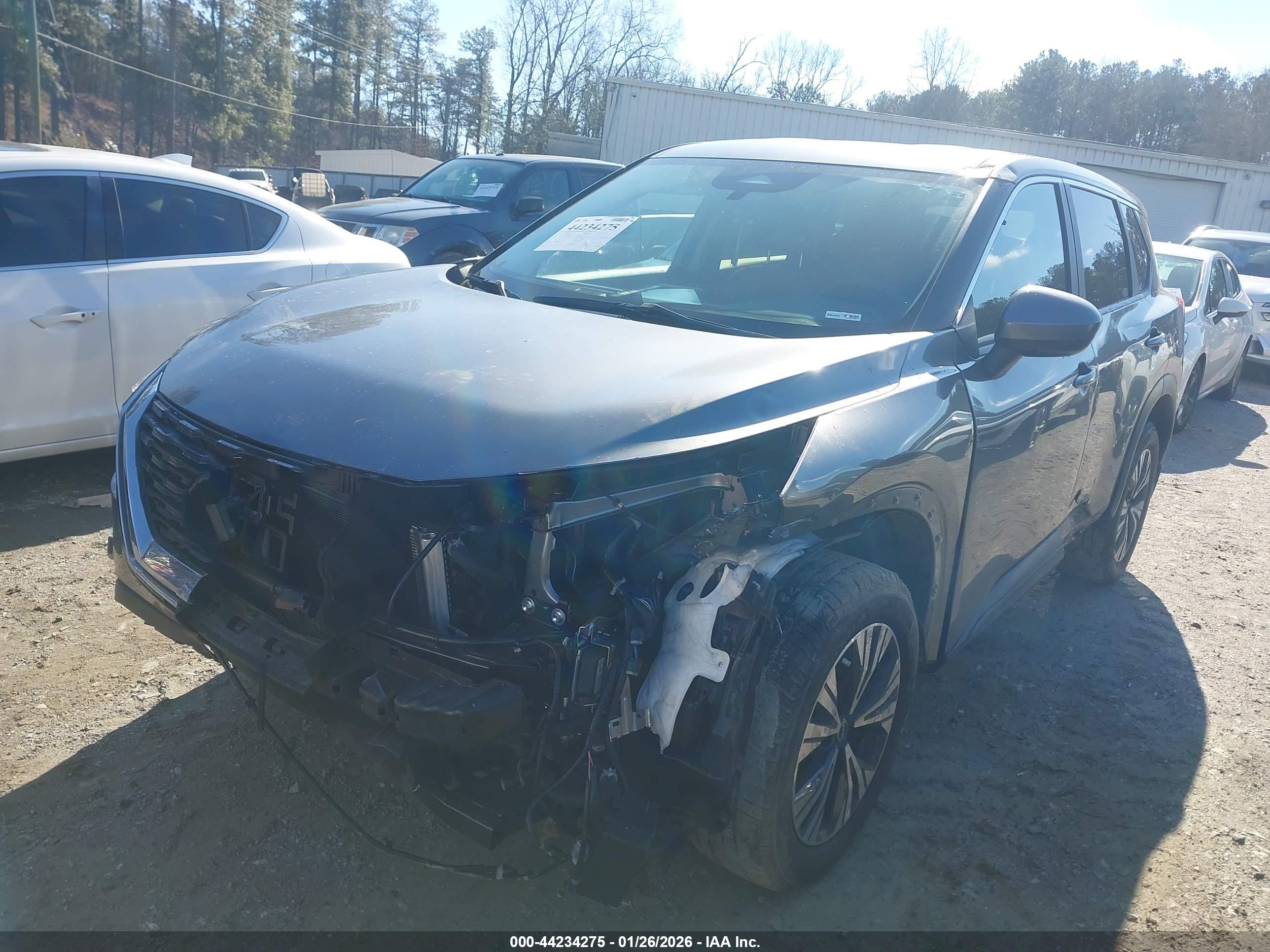 NISSAN ROGUE image 2