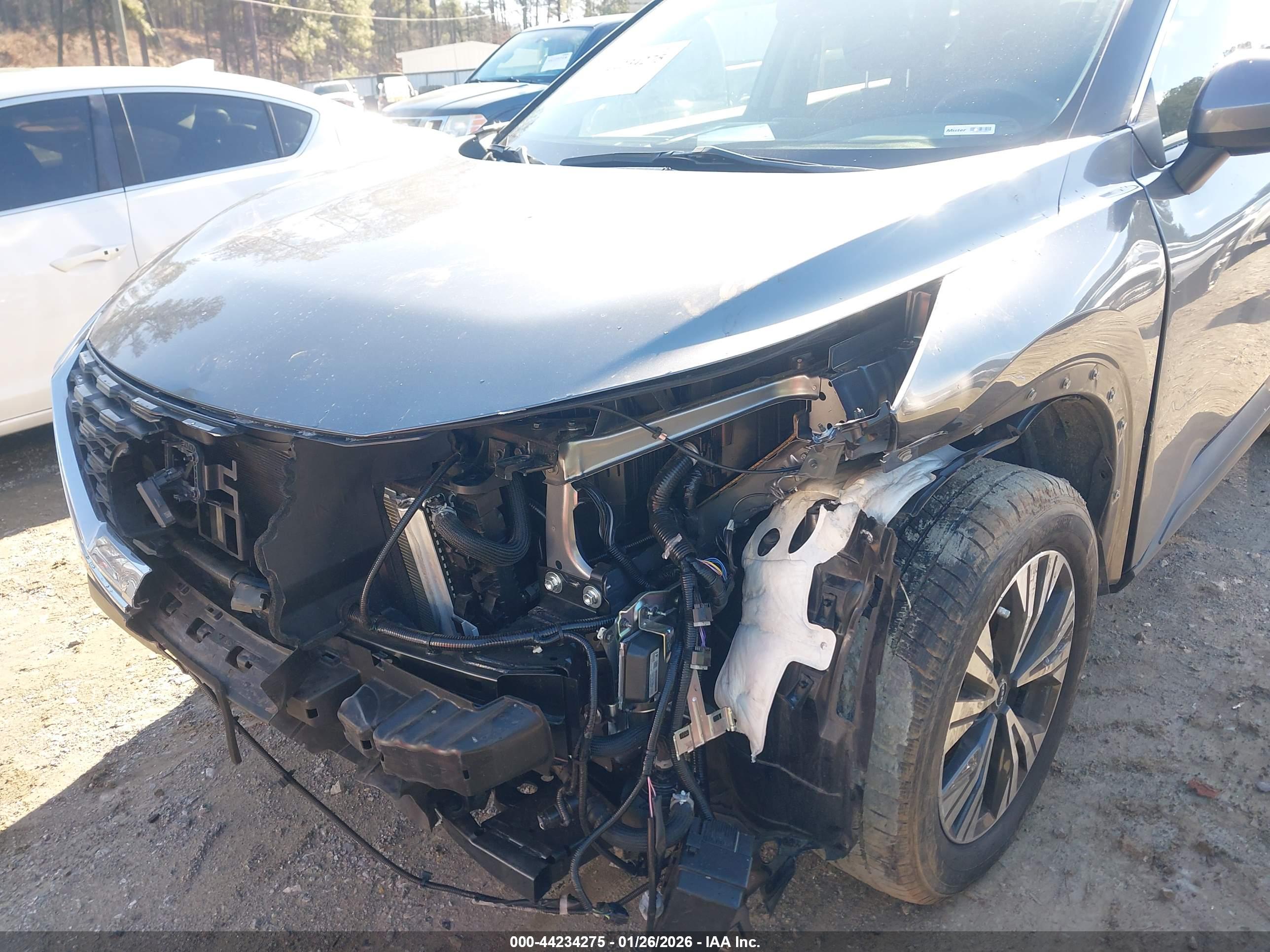 NISSAN ROGUE image 6