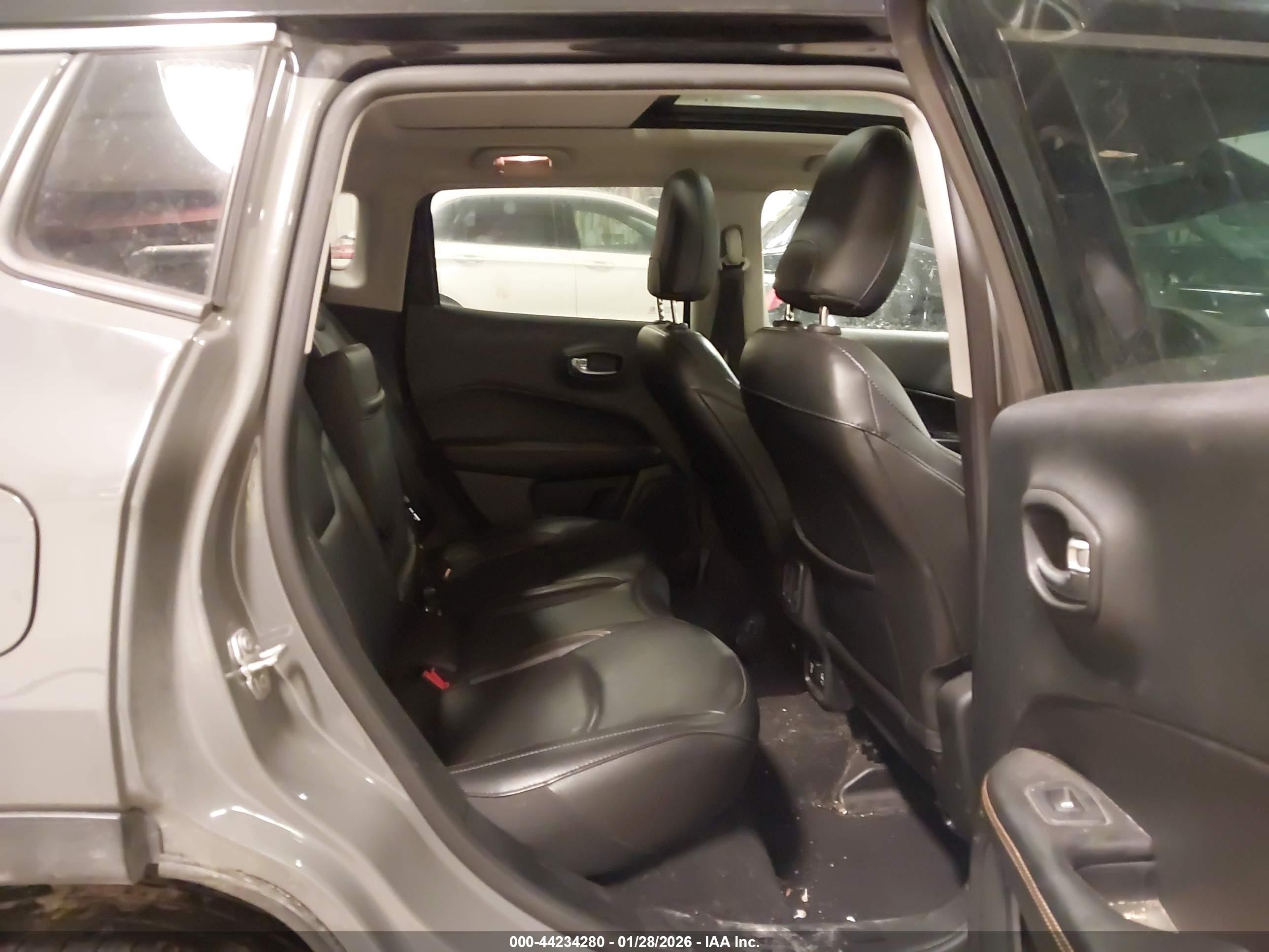 JEEP COMPASS image 8
