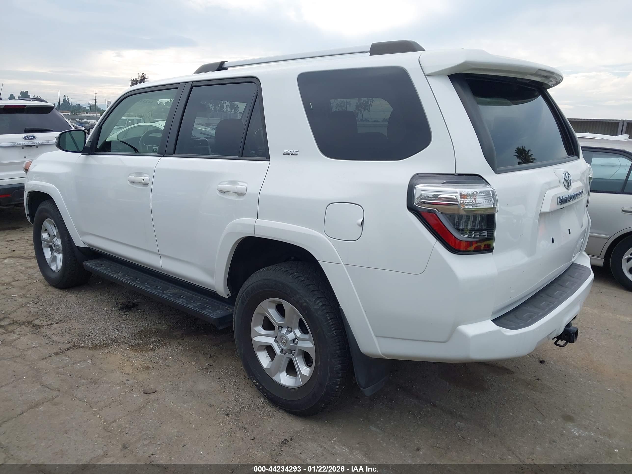 TOYOTA 4RUNNER image 3