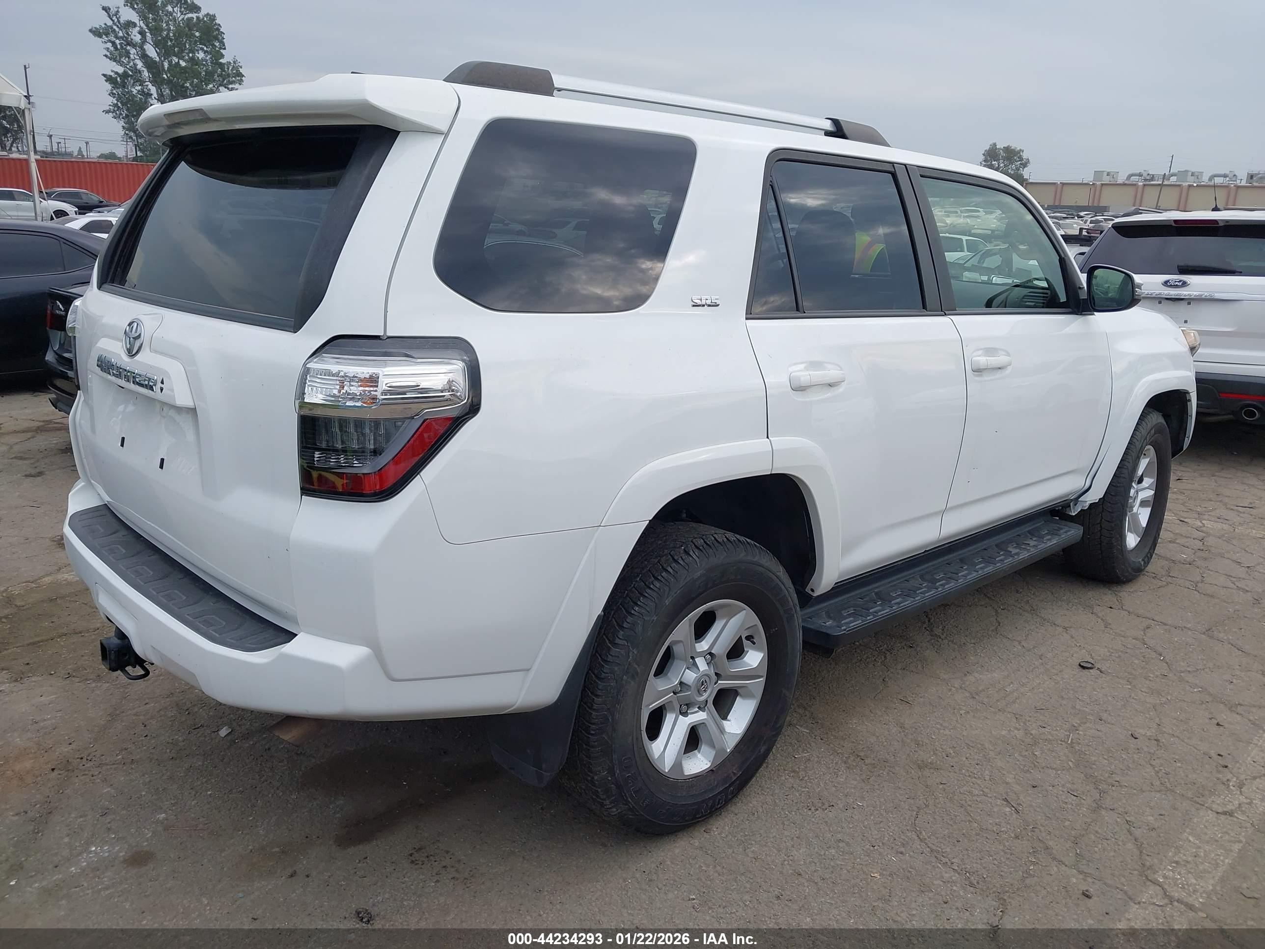 TOYOTA 4RUNNER image 4