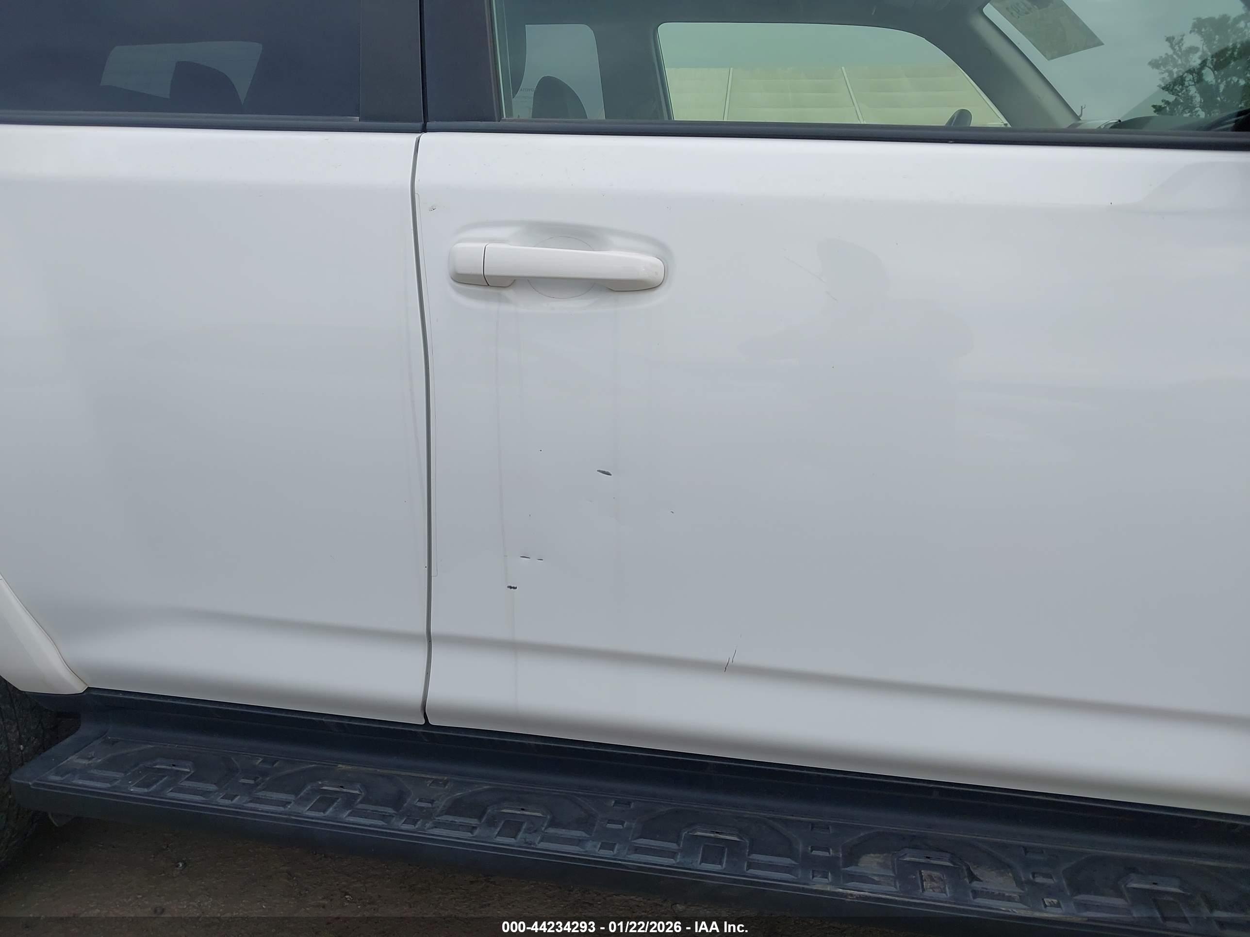 TOYOTA 4RUNNER image 6