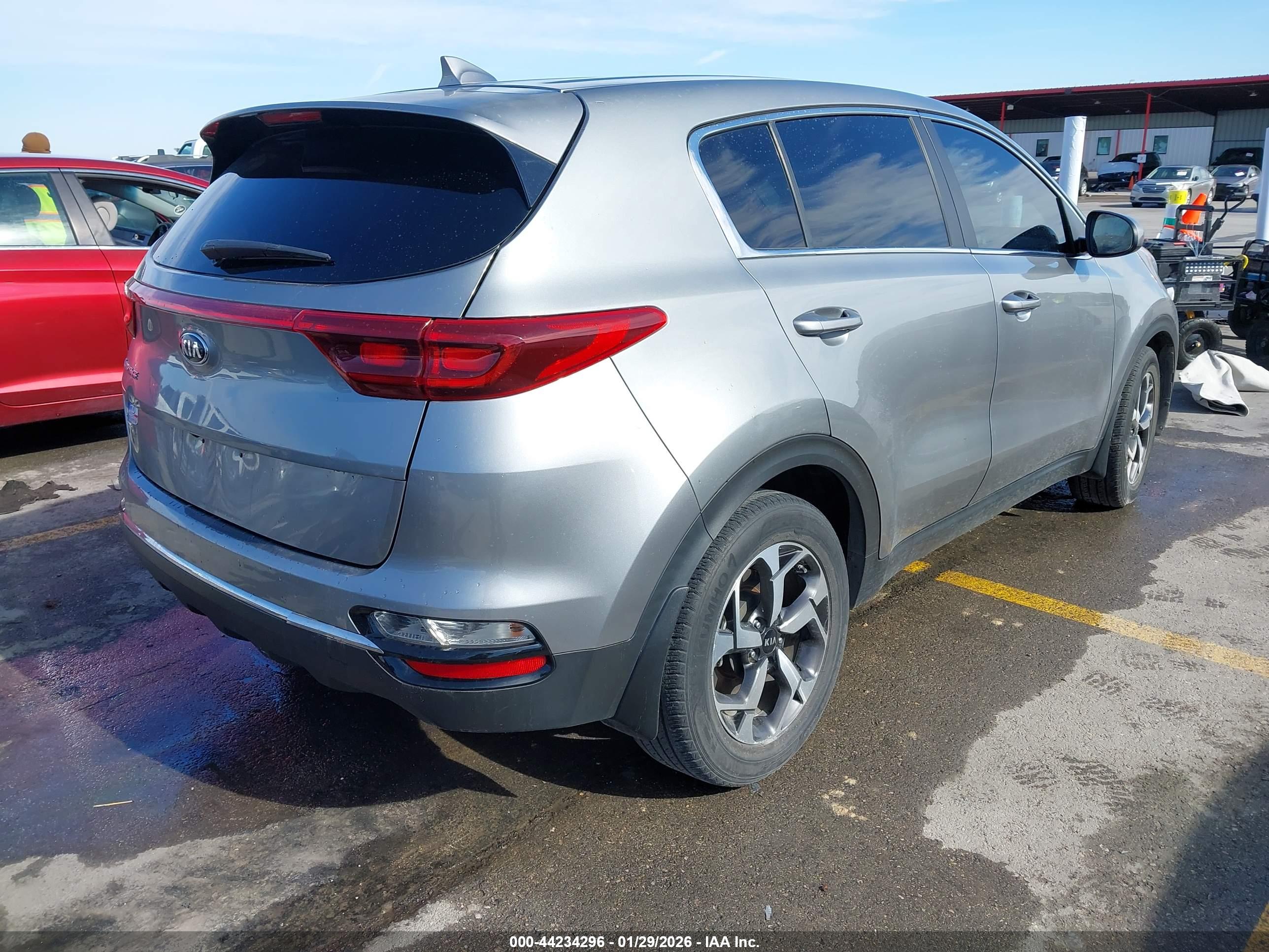 KIA SPORTAGE image 4