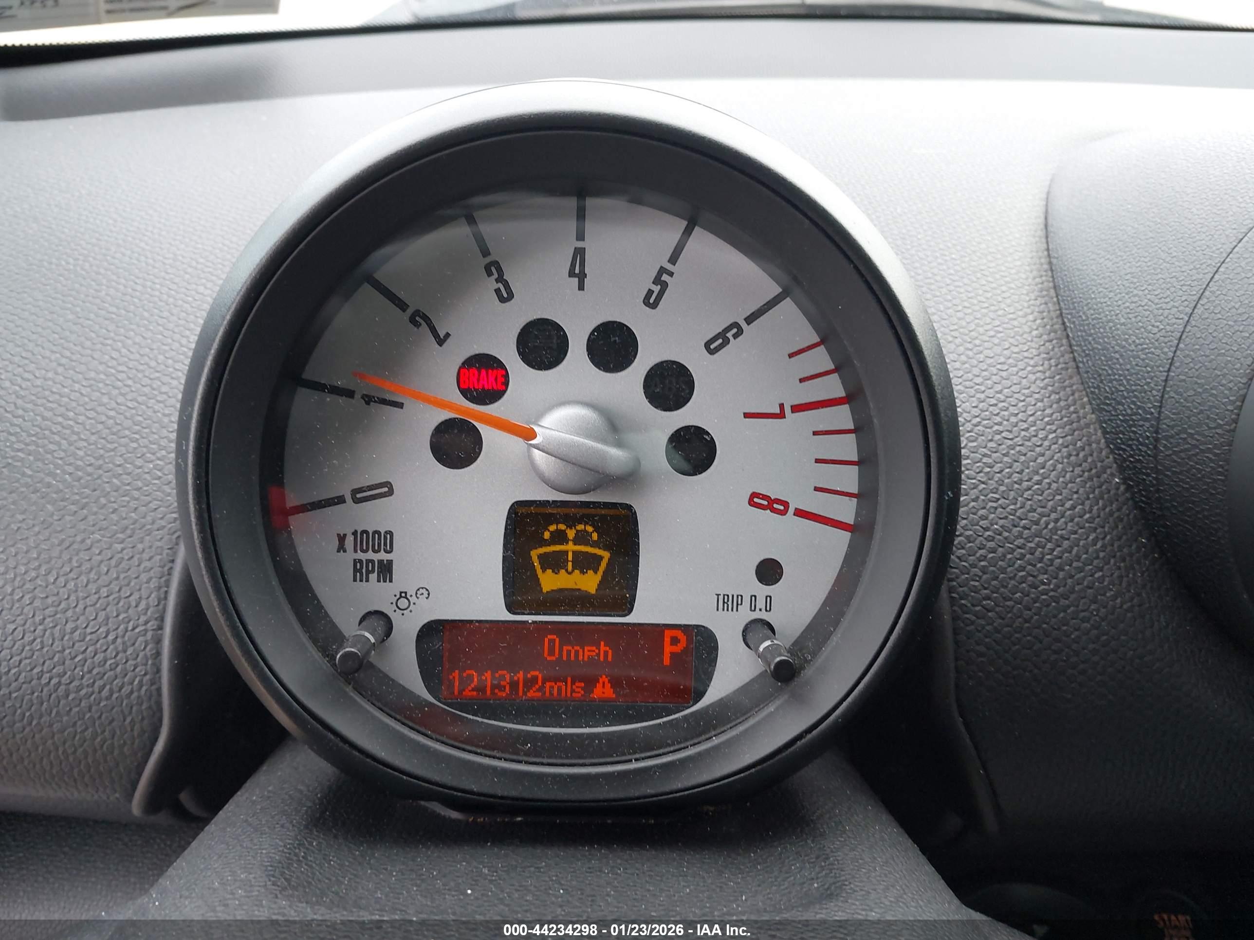 MINI COUNTRYMAN image 7