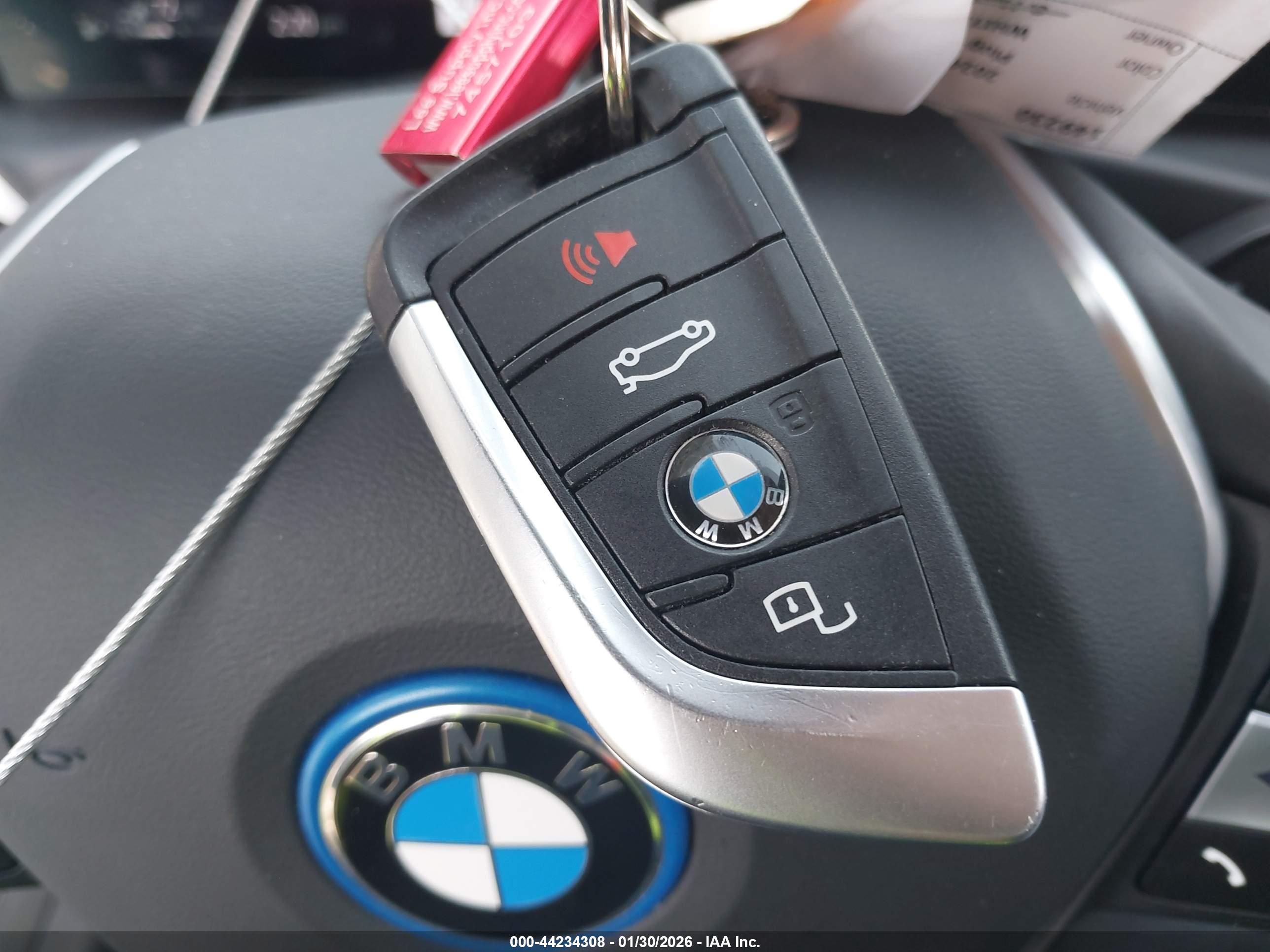 BMW 330E image 11