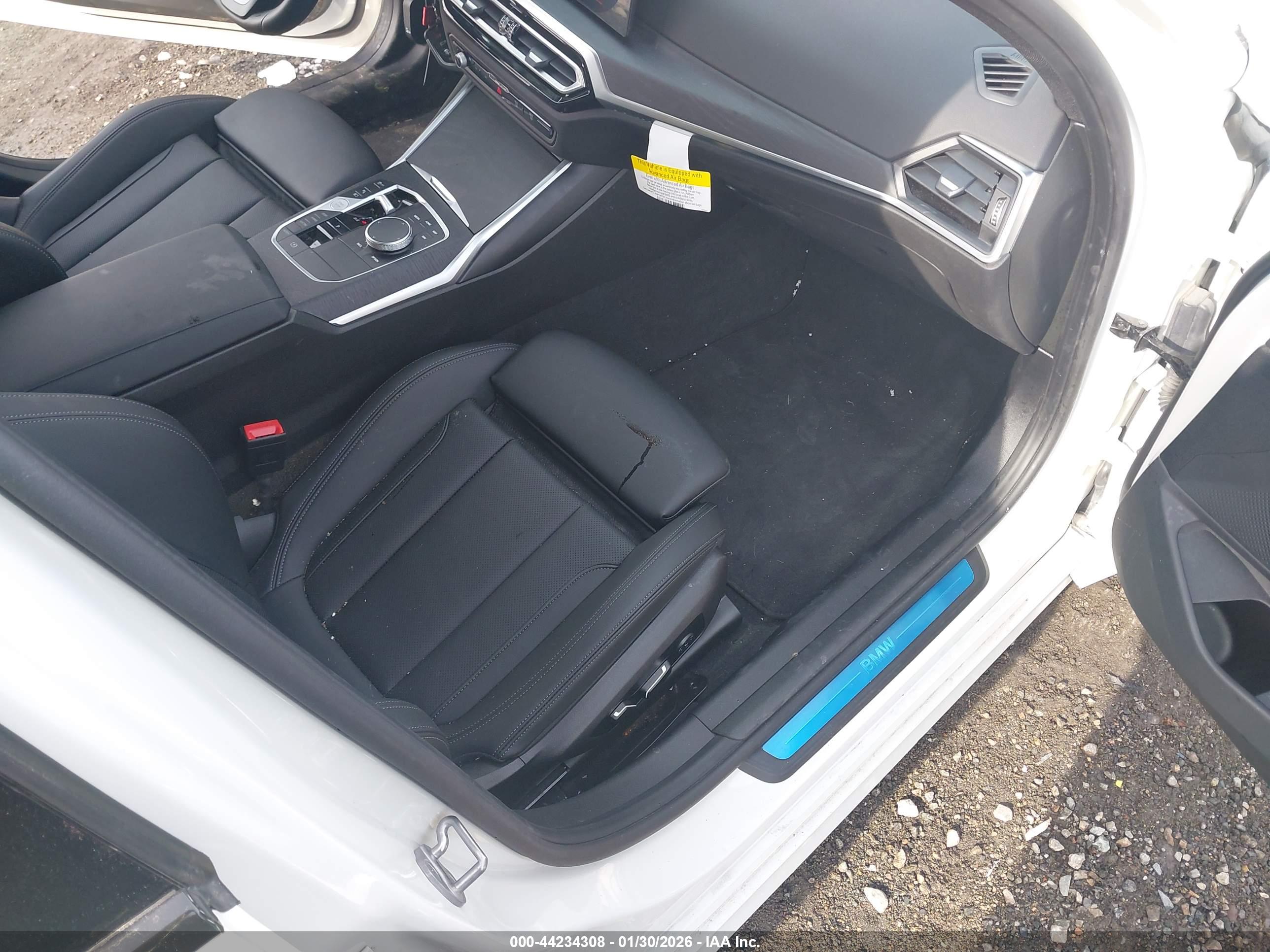 BMW 330E image 5