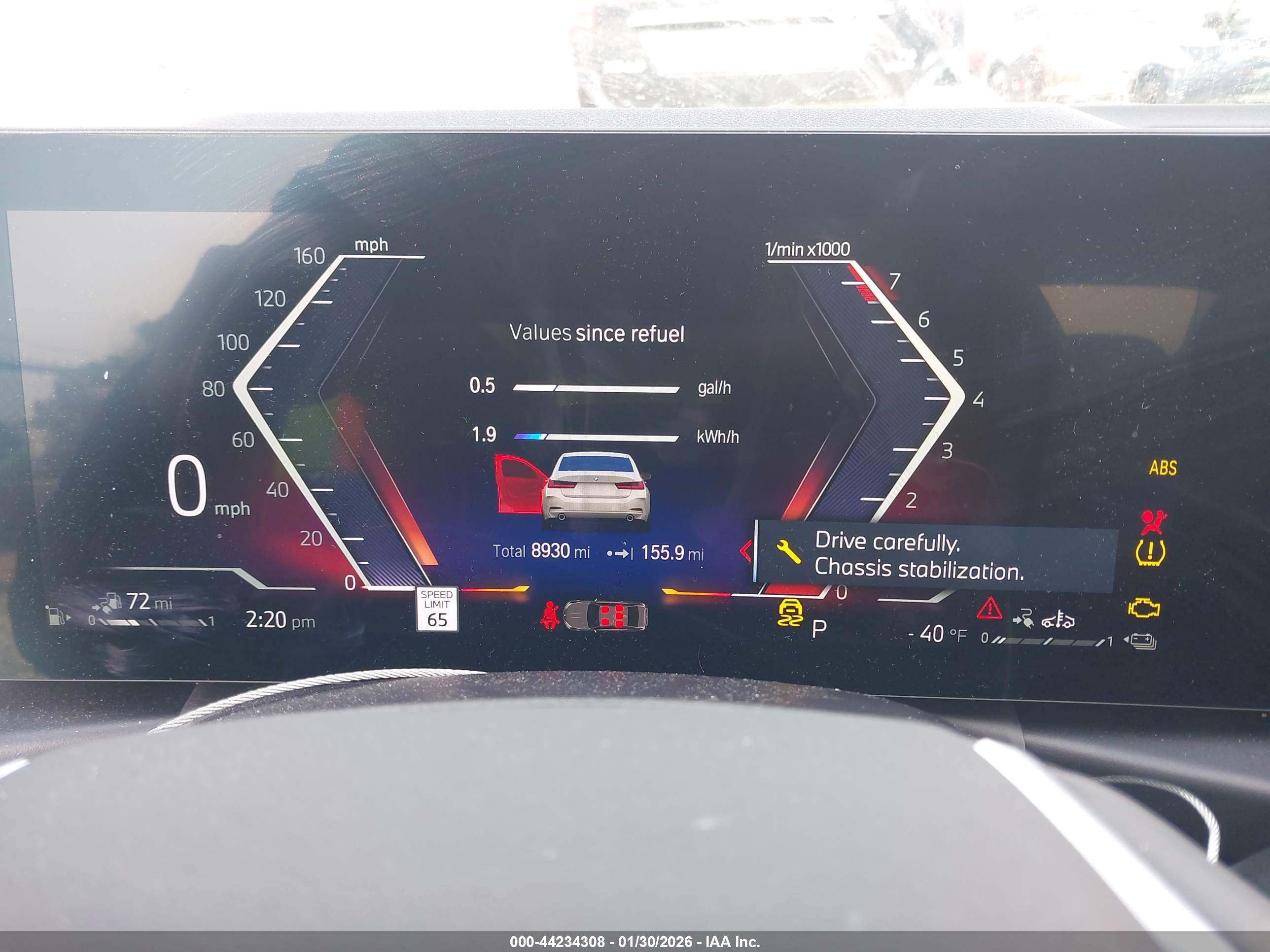BMW 330E image 7