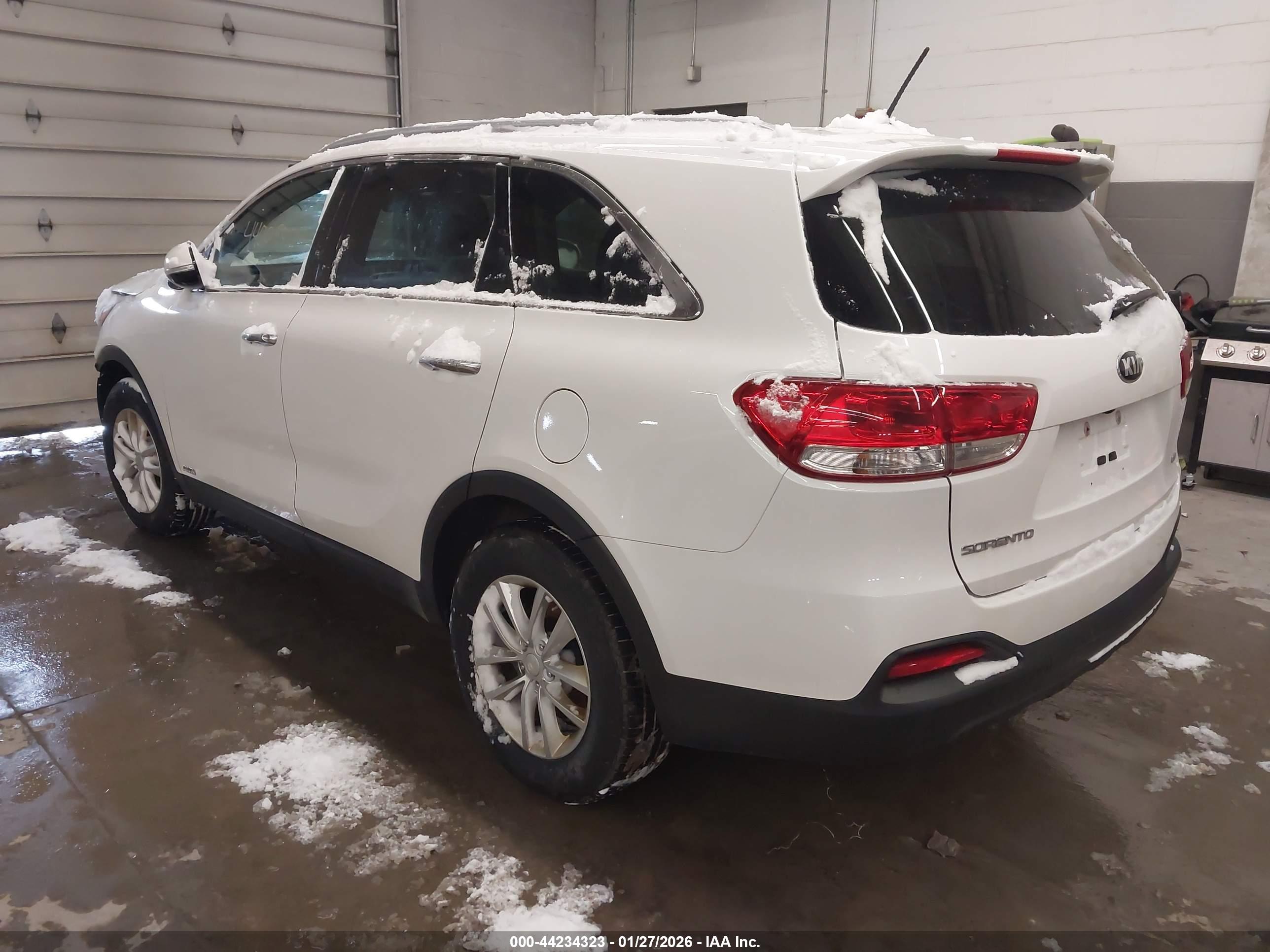 KIA SORENTO image 3