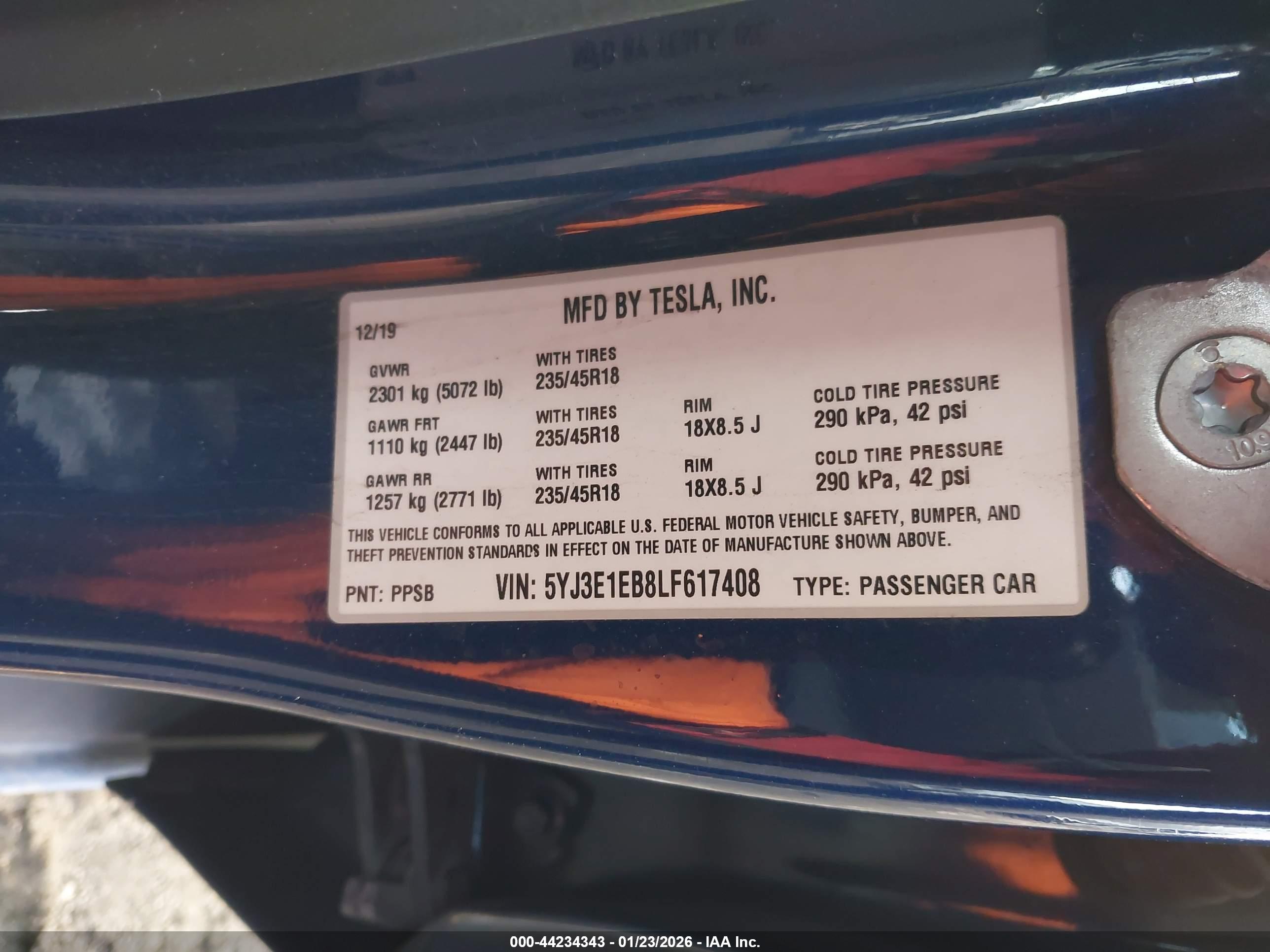 TESLA MODEL image 9