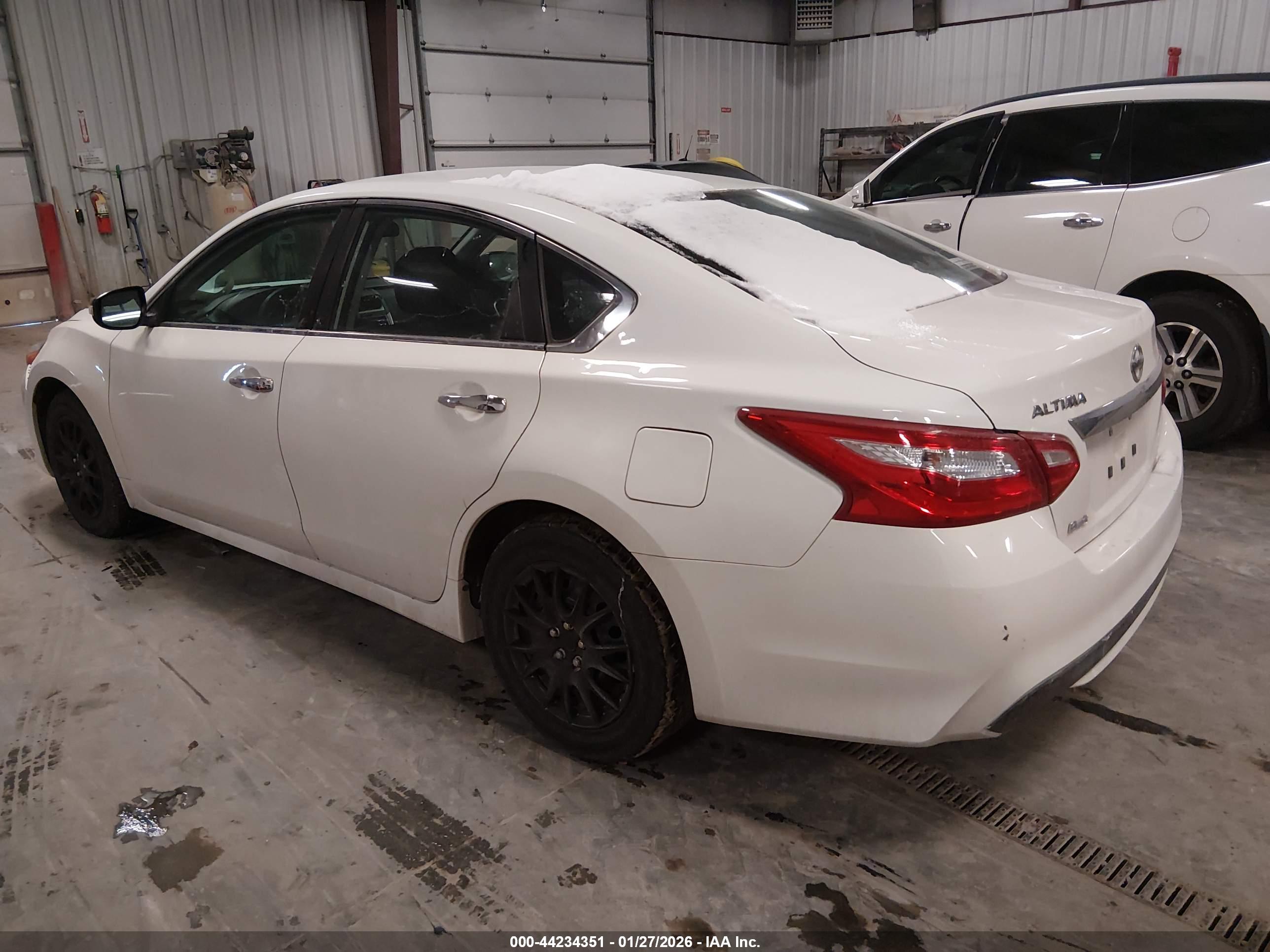 NISSAN ALTIMA image 3