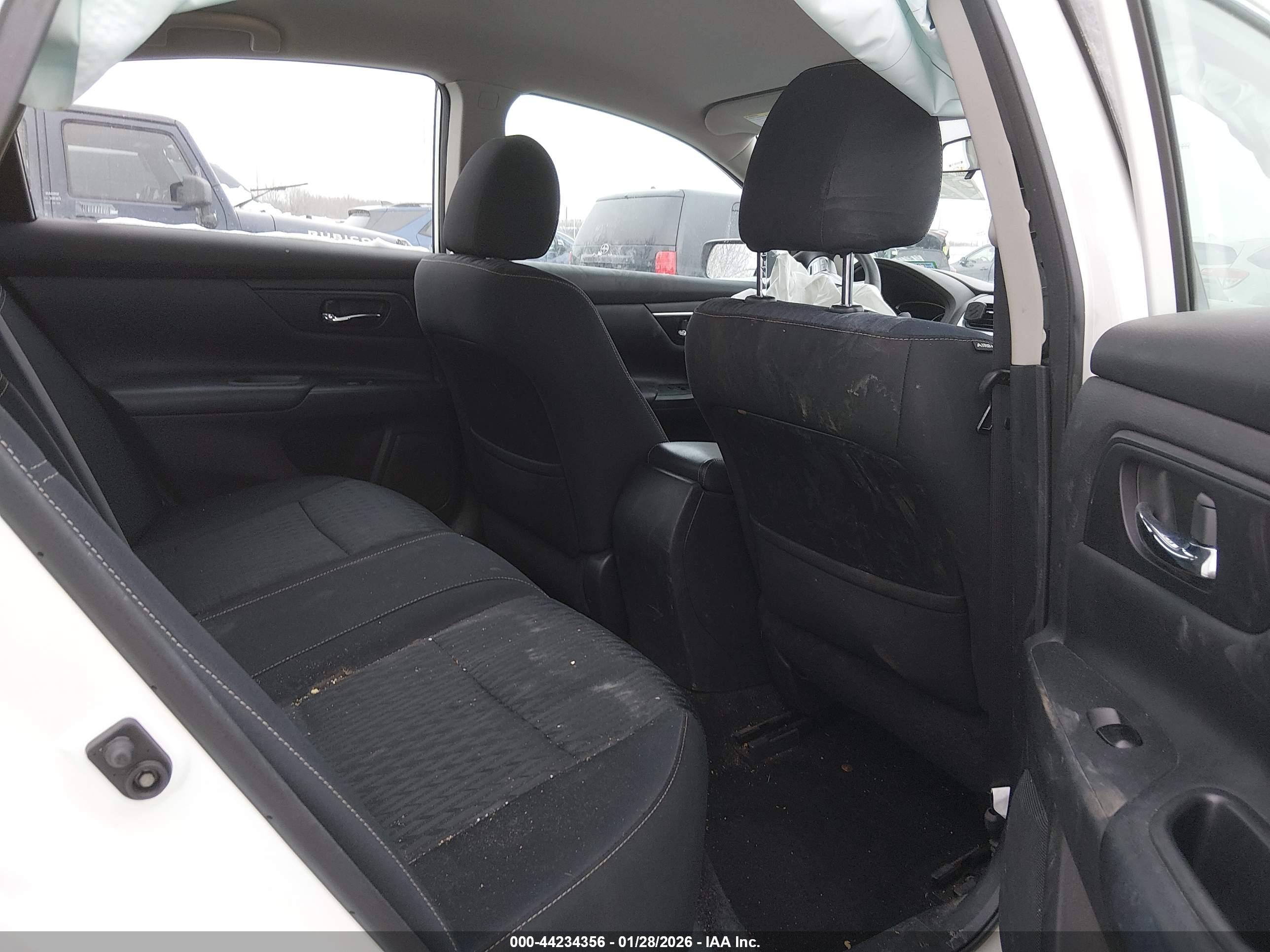 NISSAN ALTIMA image 8