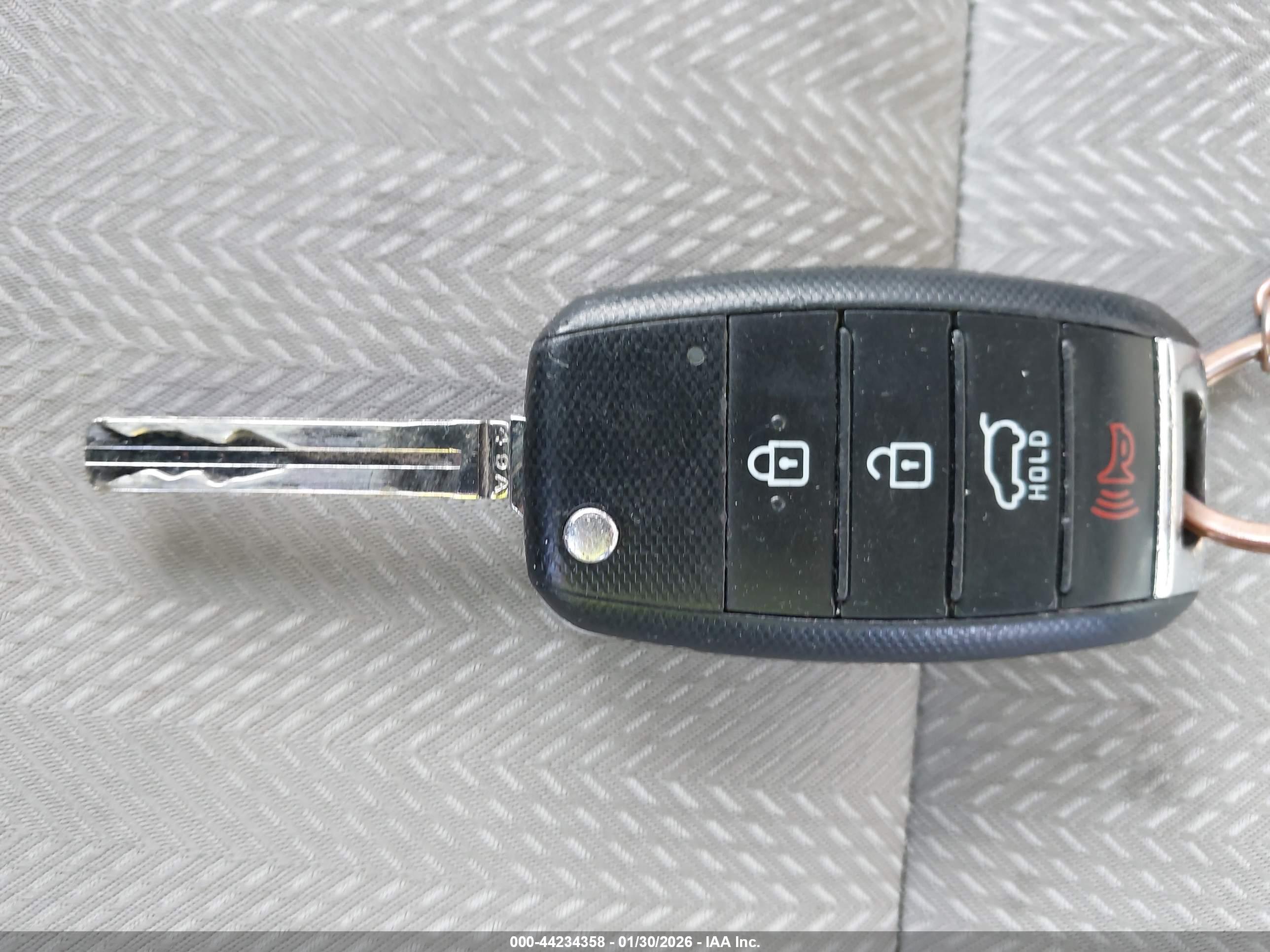 KIA SPORTAGE image 11