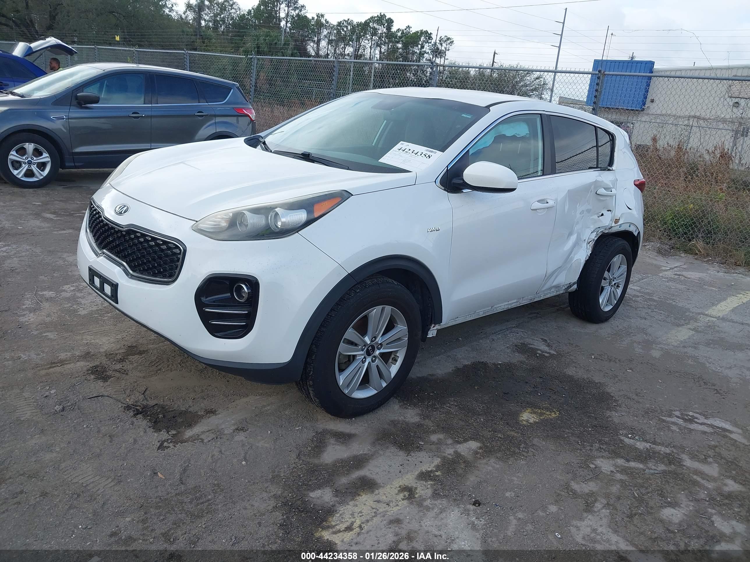 KIA SPORTAGE image 2