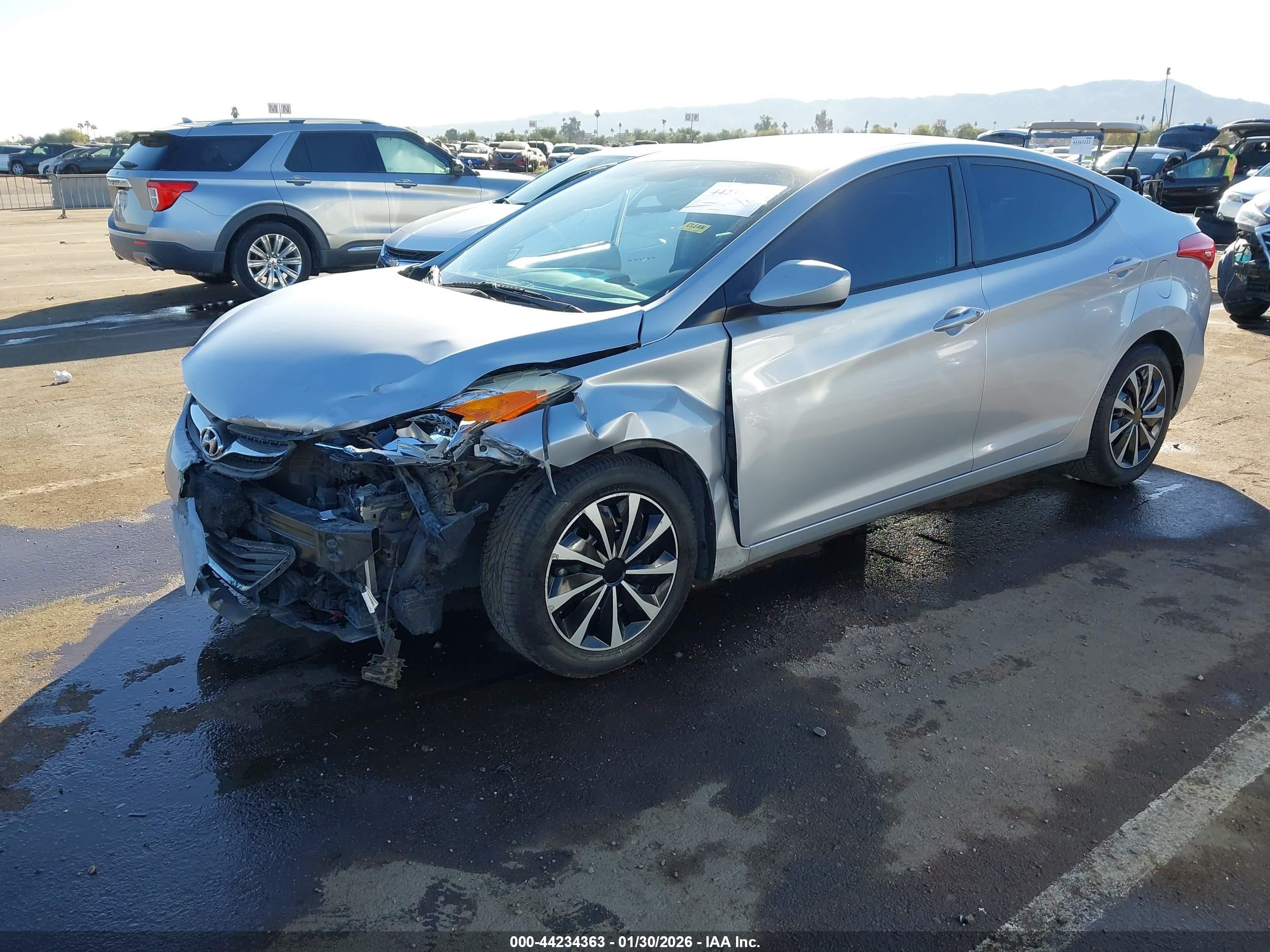 HYUNDAI ELANTRA image 2
