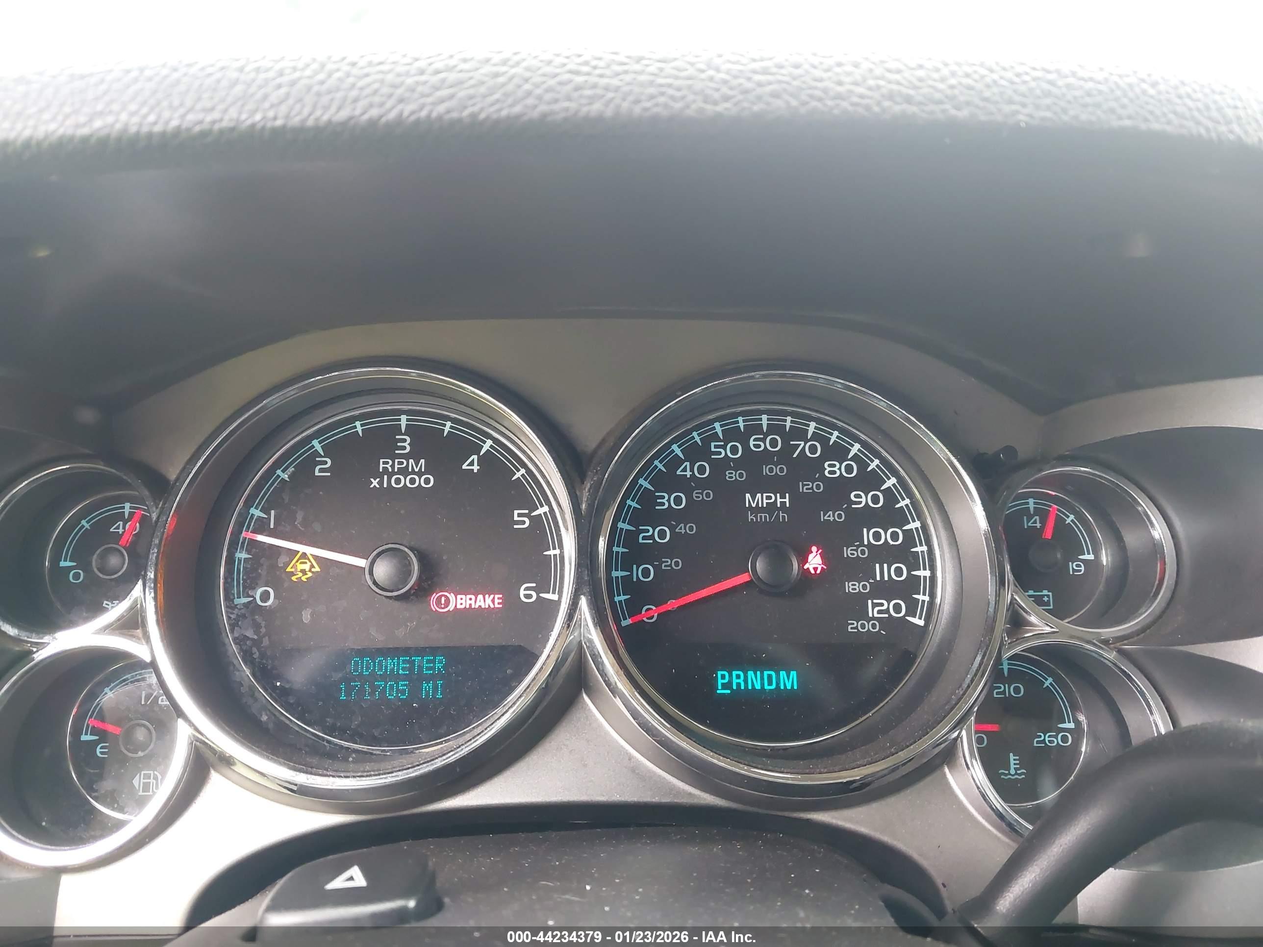 CHEVROLET SILVERADO image 7
