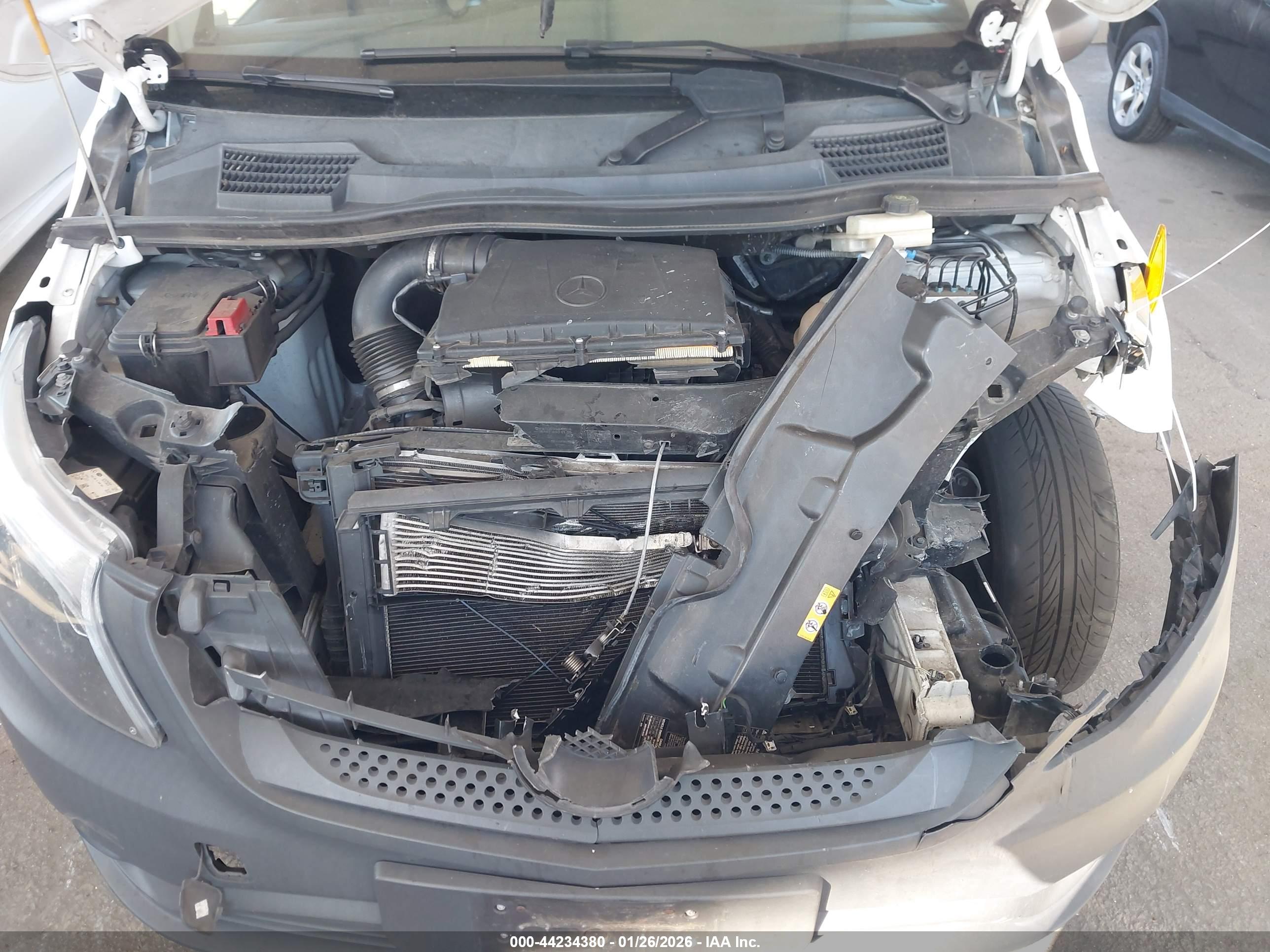 MERCEDES-BENZ METRIS image 10