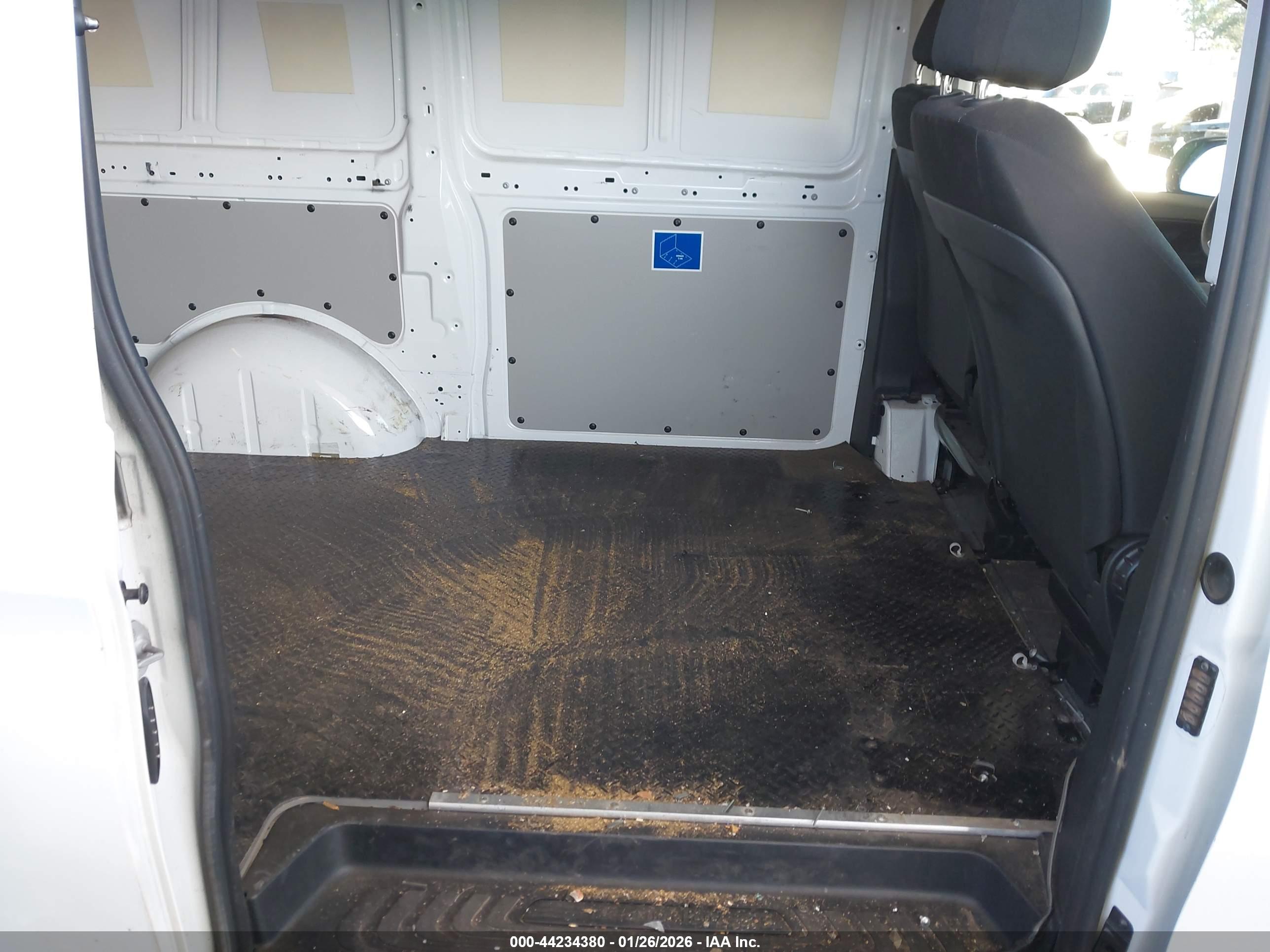 MERCEDES-BENZ METRIS image 8
